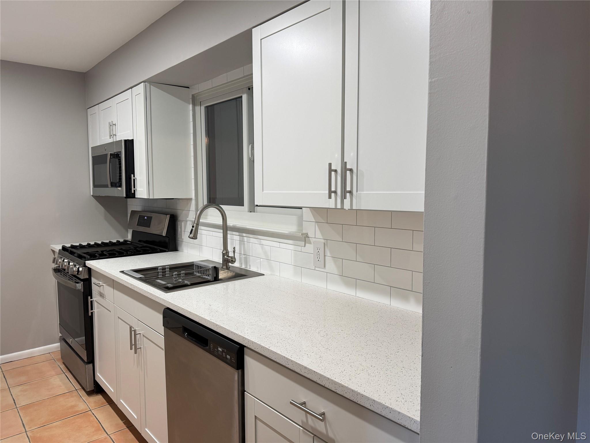 39B Norwood Road # Right, Port Washington, NY 11050