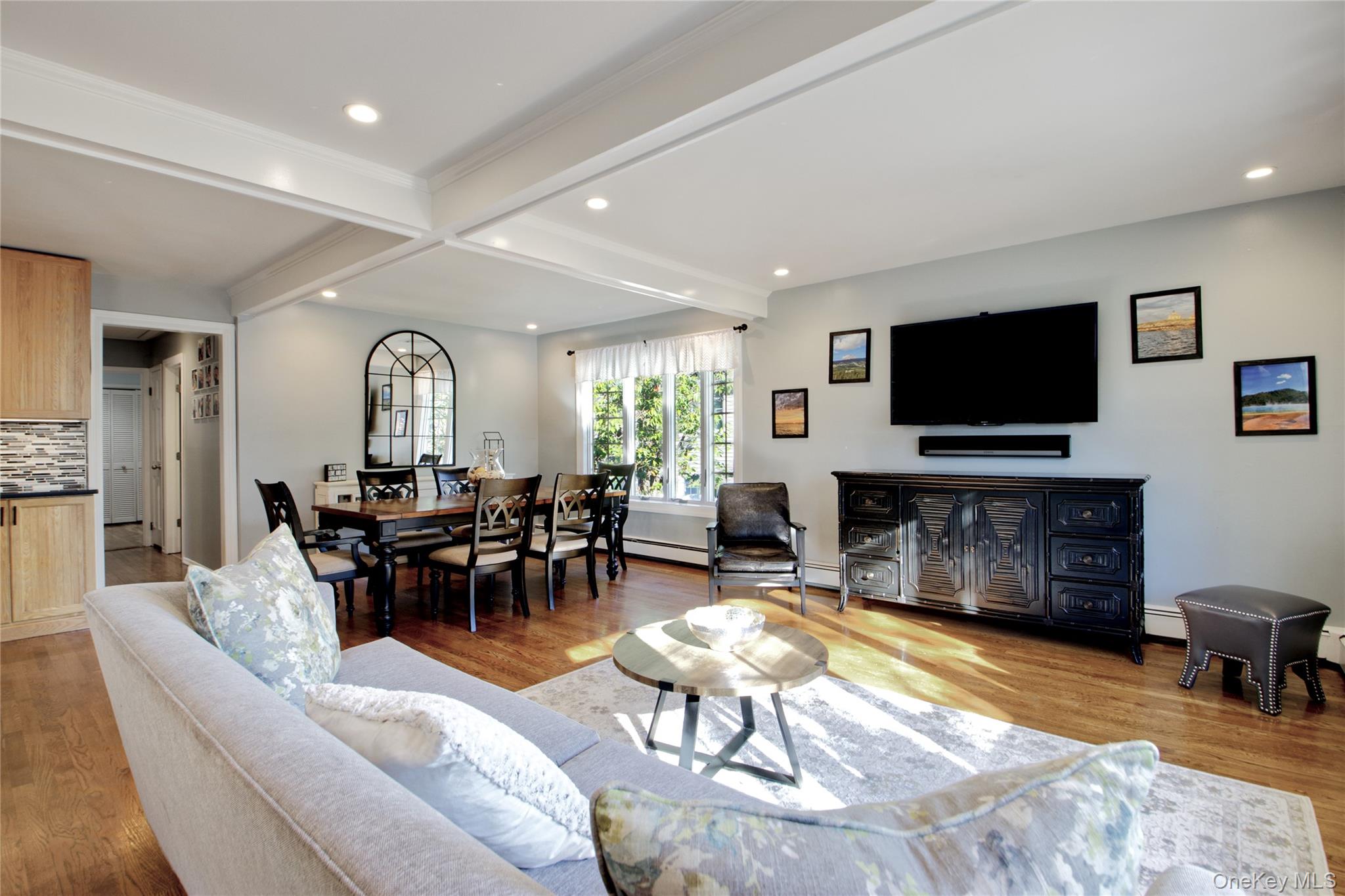 67 Fernwood Terrace, Garden City, NY 11530