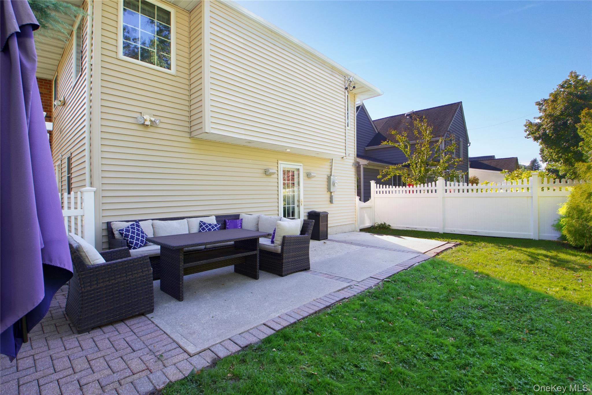 67 Fernwood Terrace, Garden City, NY 11530