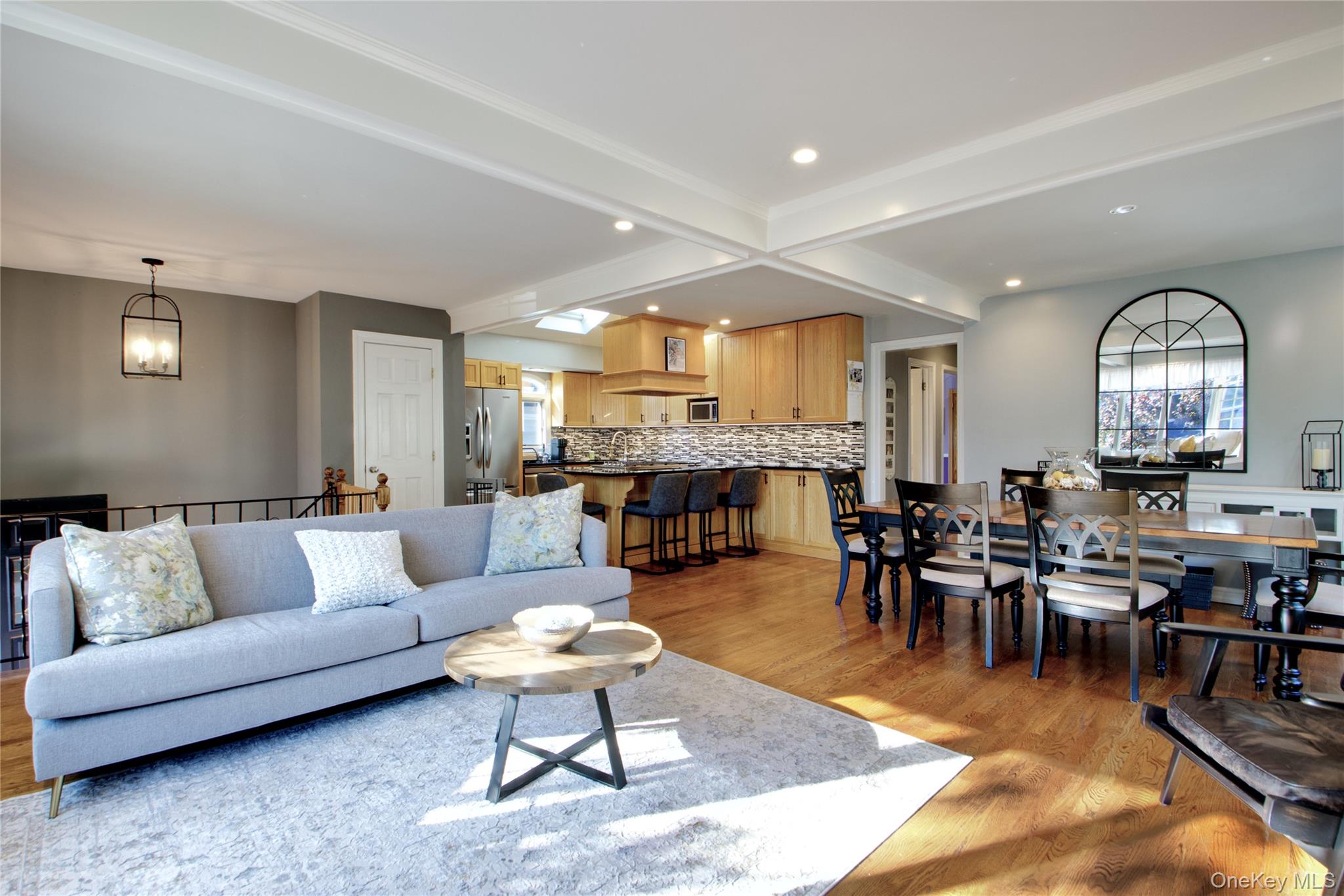 67 Fernwood Terrace, Garden City, NY 11530