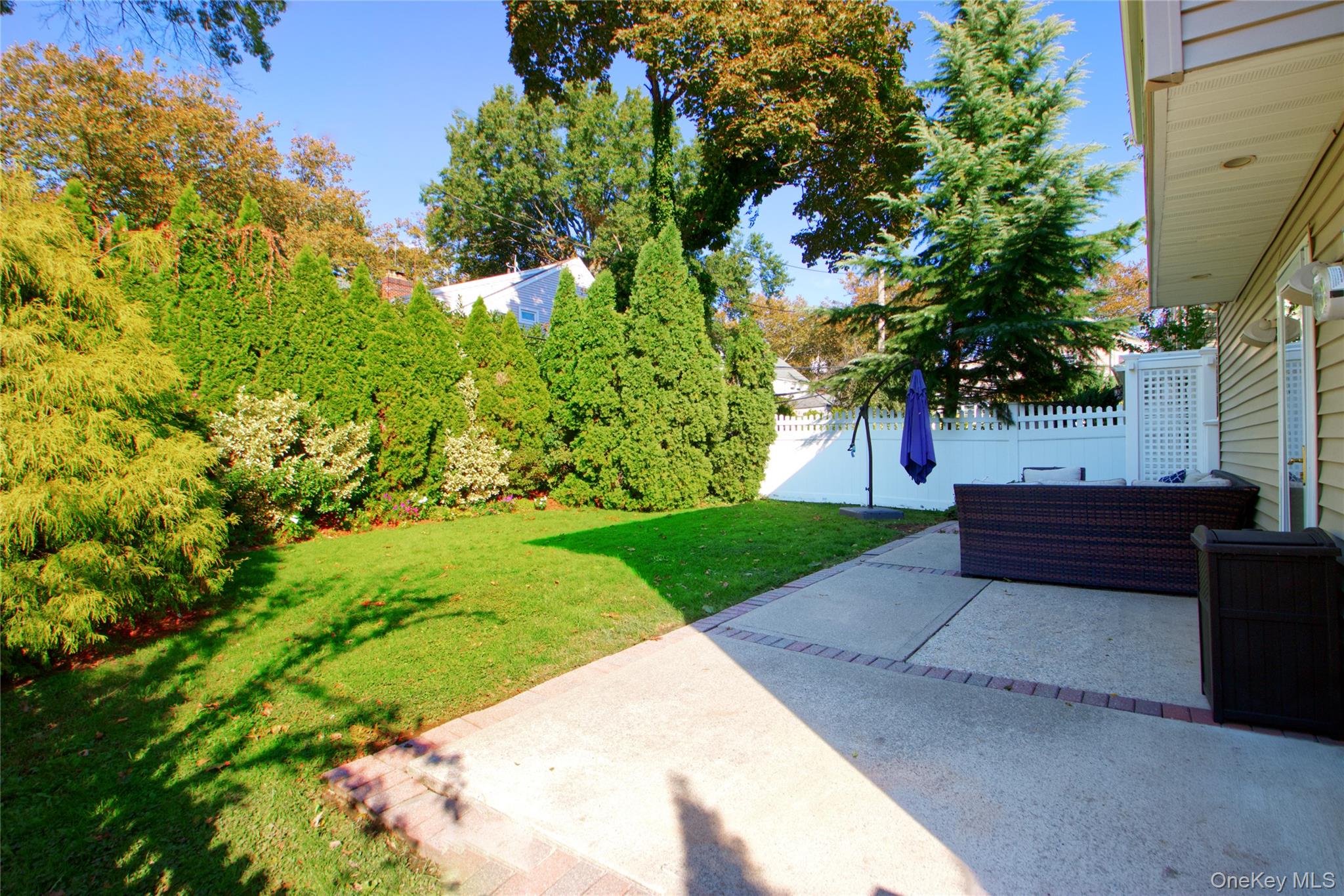 67 Fernwood Terrace, Garden City, NY 11530