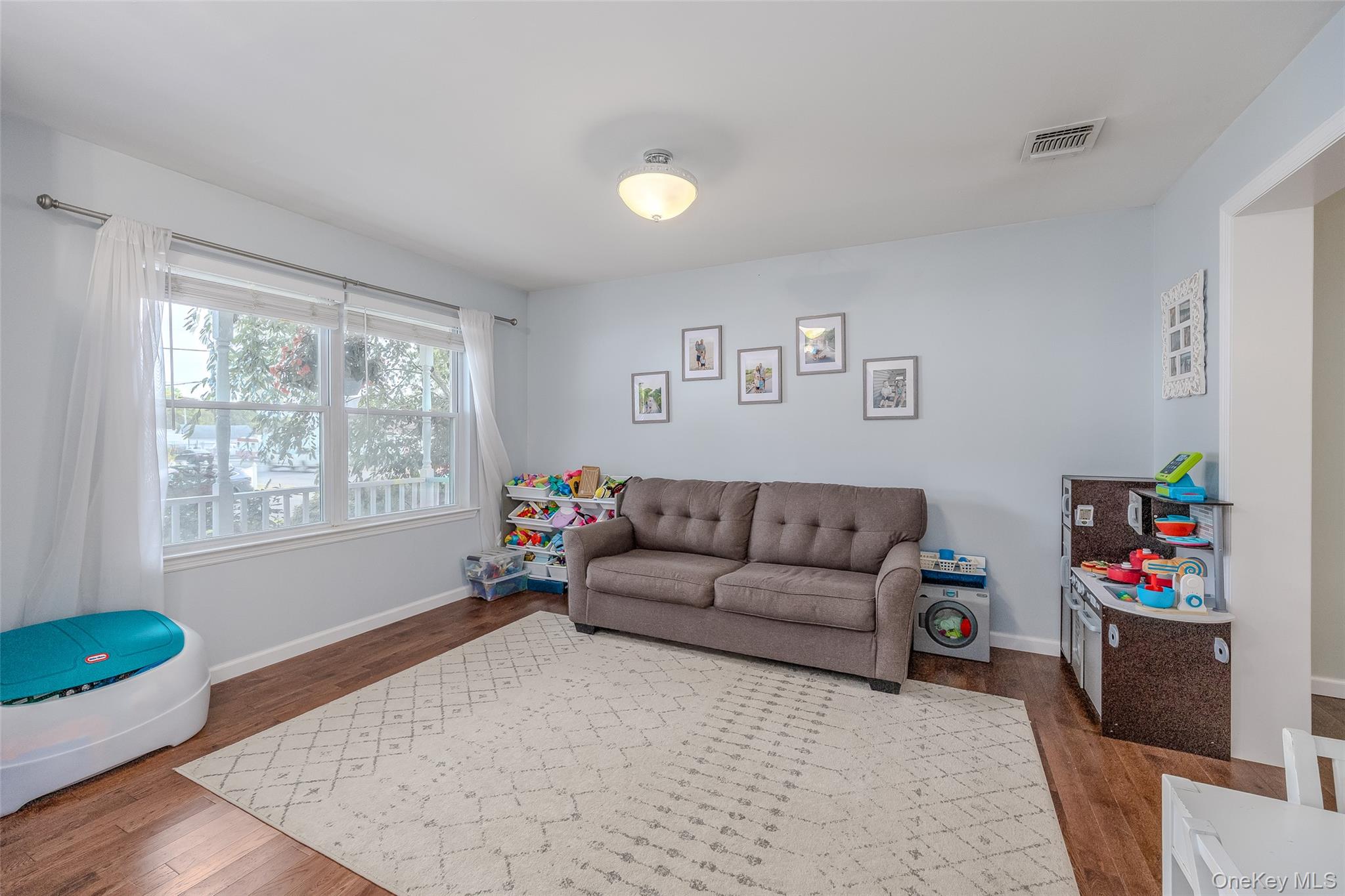 5 Baker Road, Mastic Beach, NY 11951