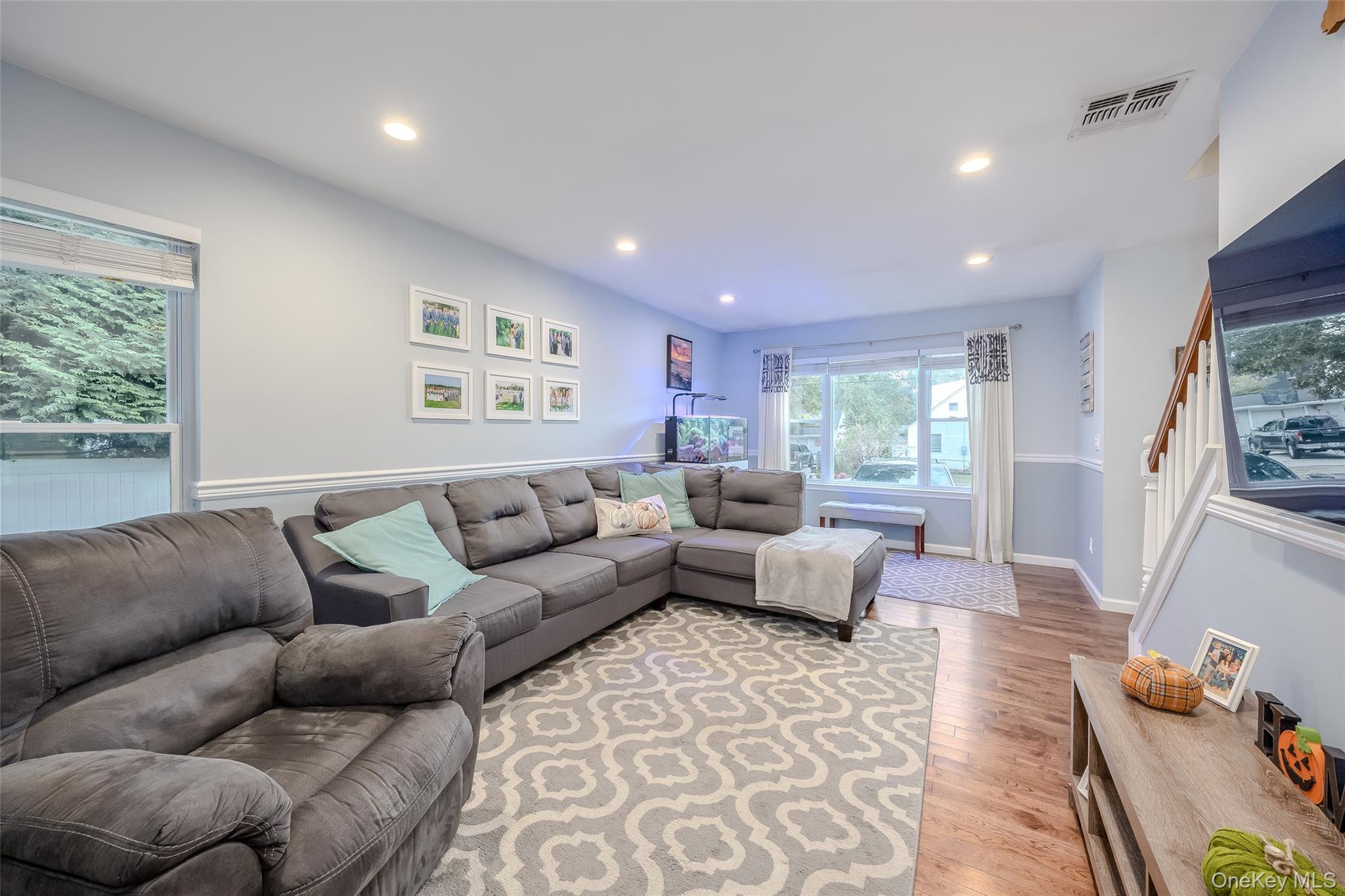 5 Baker Road, Mastic Beach, NY 11951