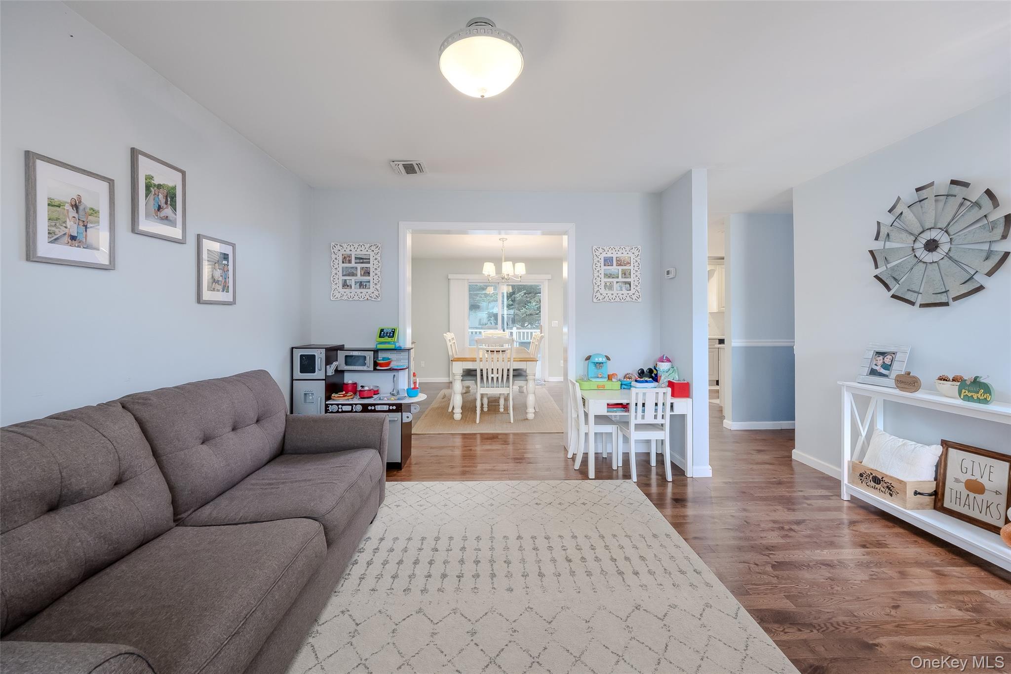 5 Baker Road, Mastic Beach, NY 11951