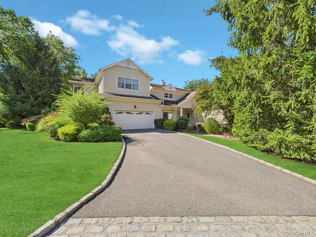 428 Toftree Court, Roslyn, NY 11576