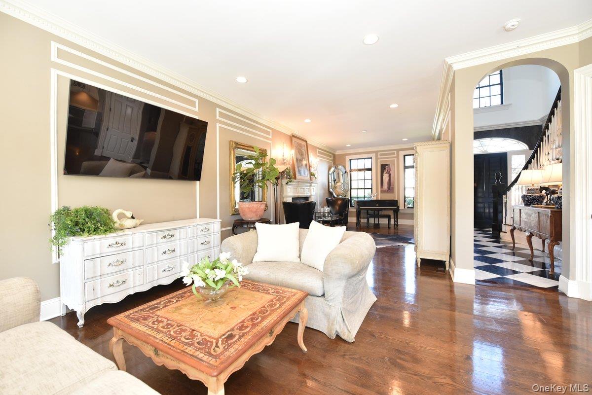 1974 Monroe Avenue, North Bellmore, NY 11710