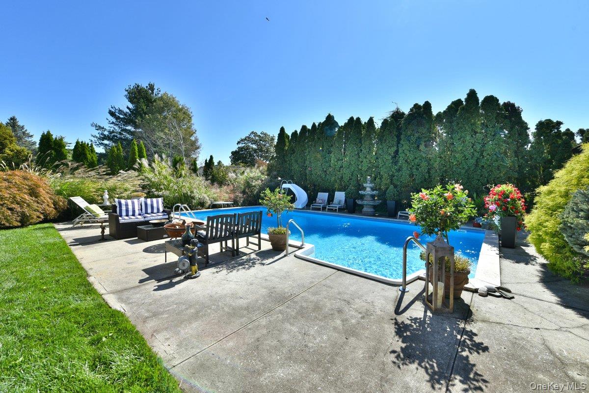 1974 Monroe Avenue, North Bellmore, NY 11710