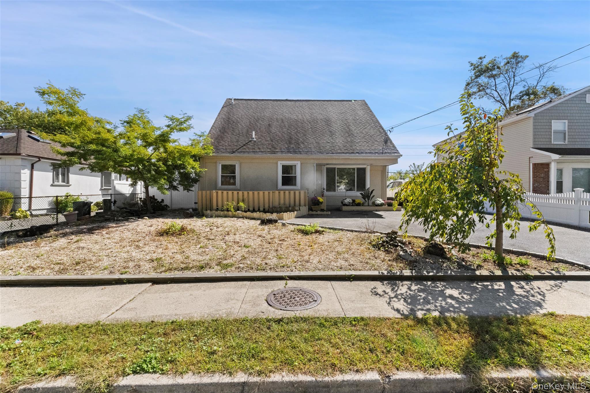 187 Nassau Lane Lane, Hempstead, NY 11558