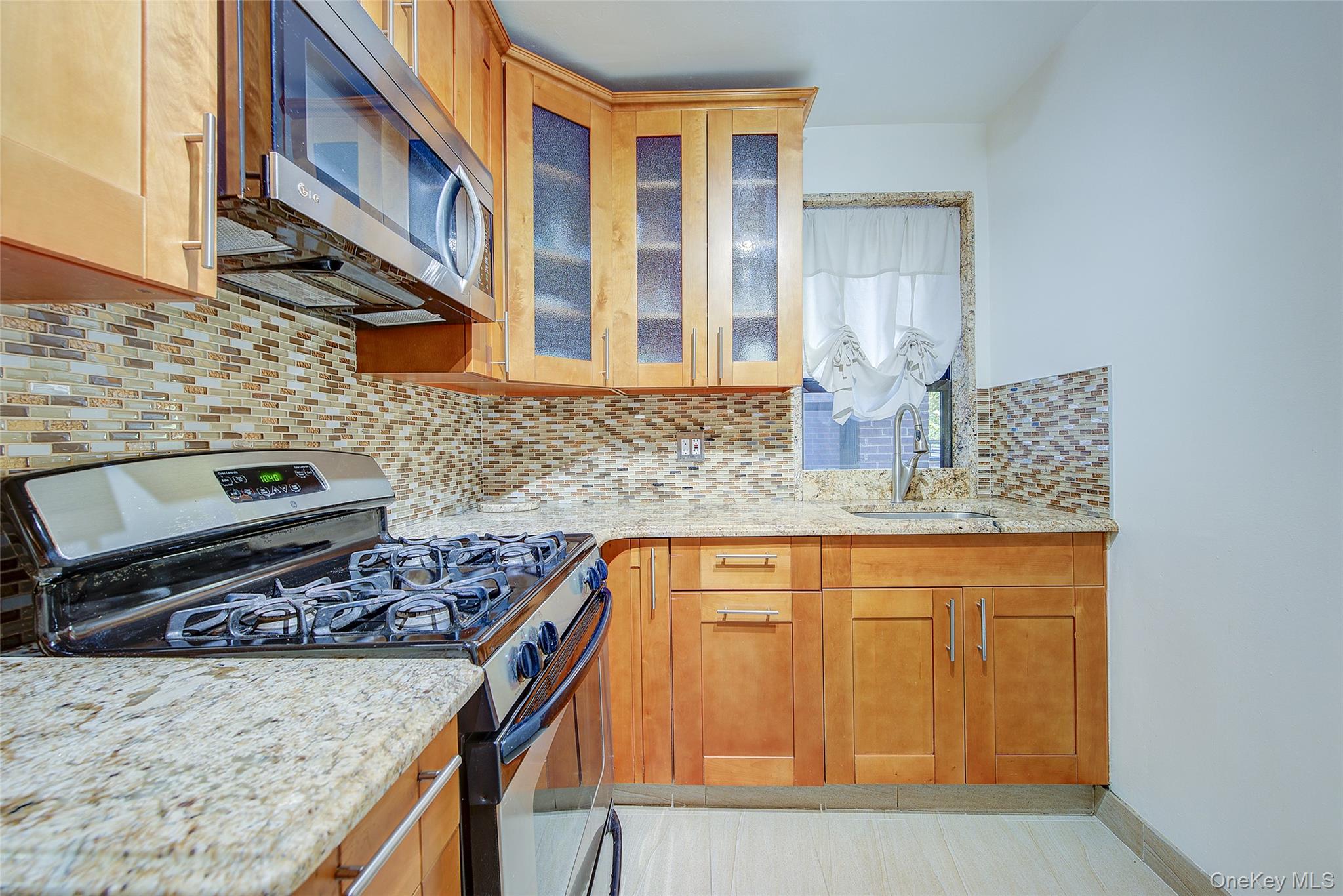 123-35 82nd Road # 2K, Kew Gardens, NY 11415