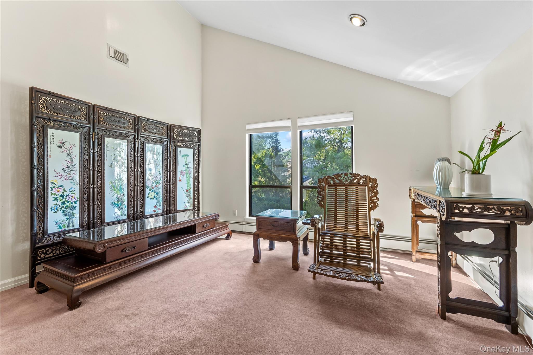 6 Clearmeadow Lane, Woodbury, NY 11797