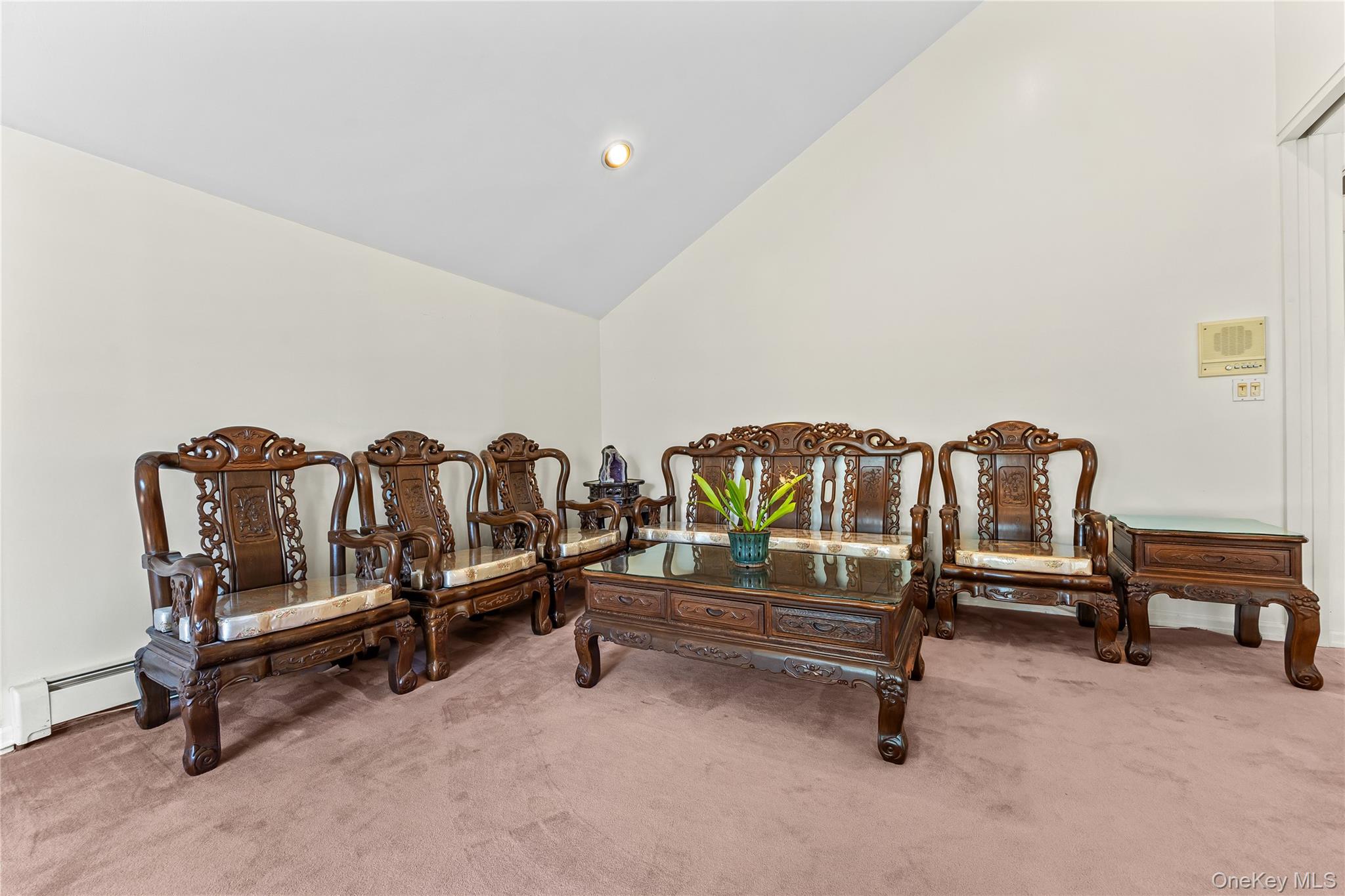 6 Clearmeadow Lane, Woodbury, NY 11797