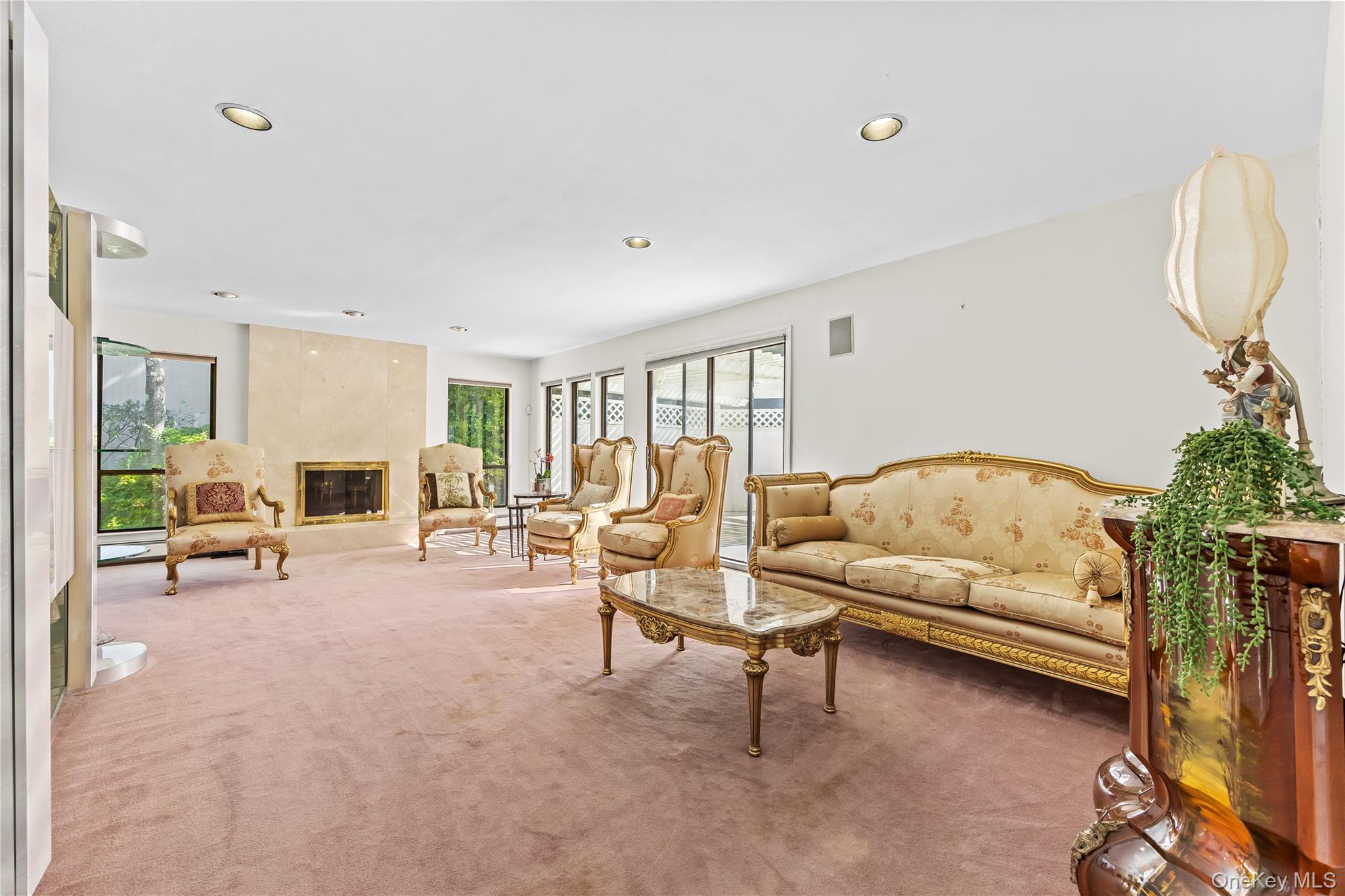 6 Clearmeadow Lane, Woodbury, NY 11797