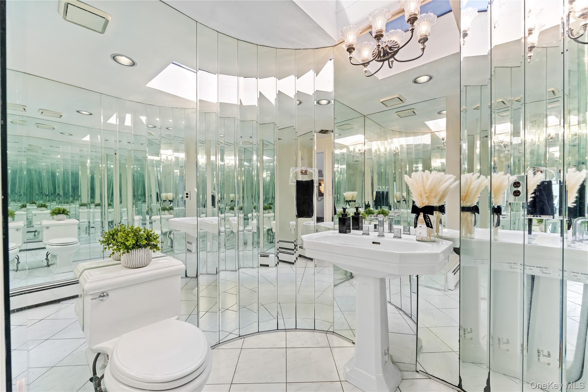 6 Clearmeadow Lane, Woodbury, NY 11797