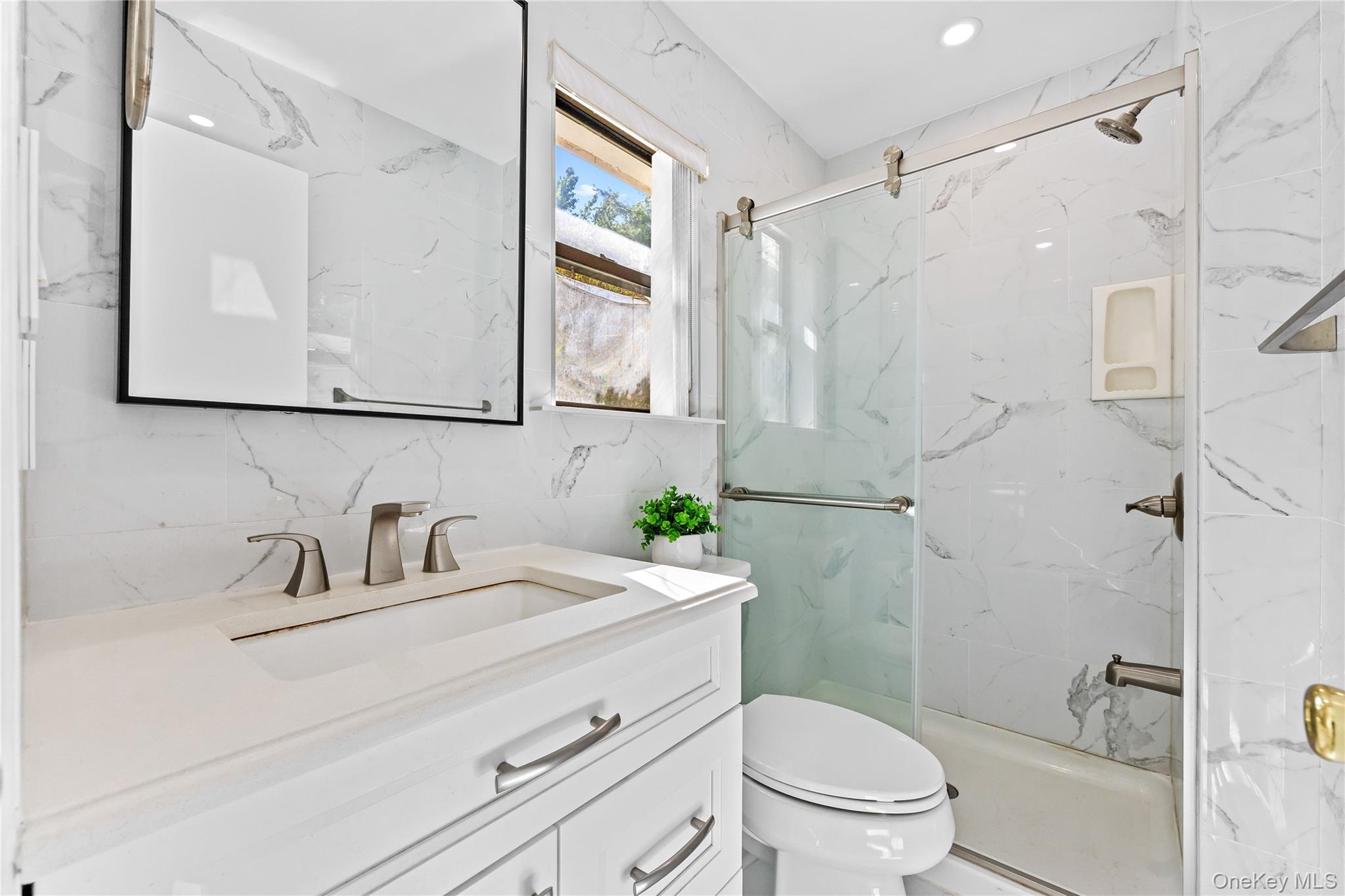 6 Clearmeadow Lane, Woodbury, NY 11797