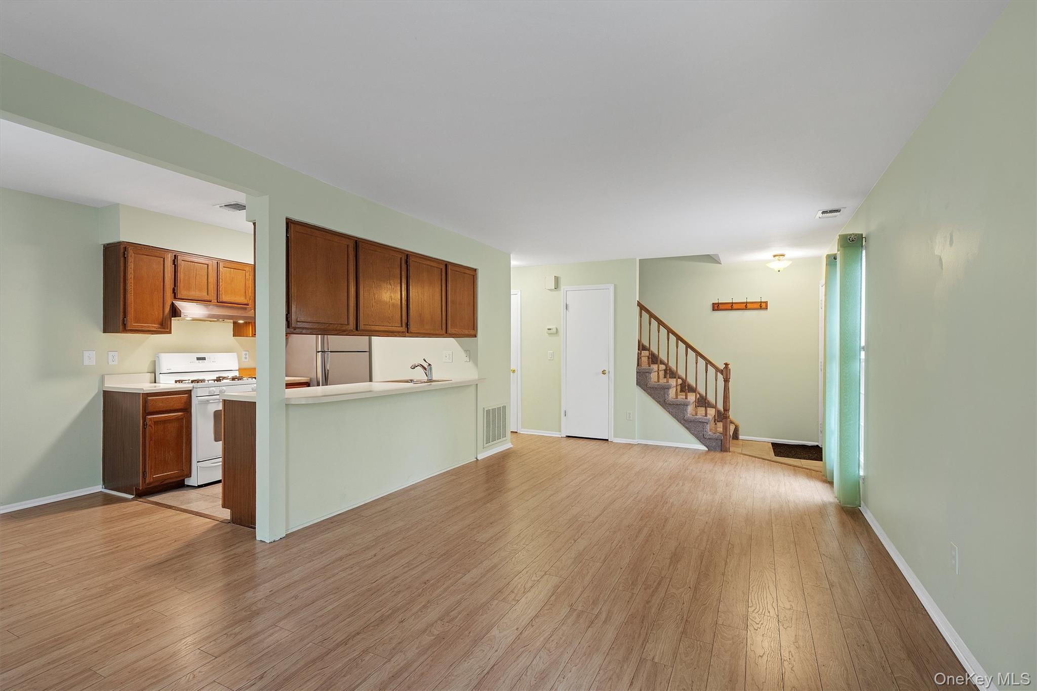 29 The Rise, Warwick, NY 10990