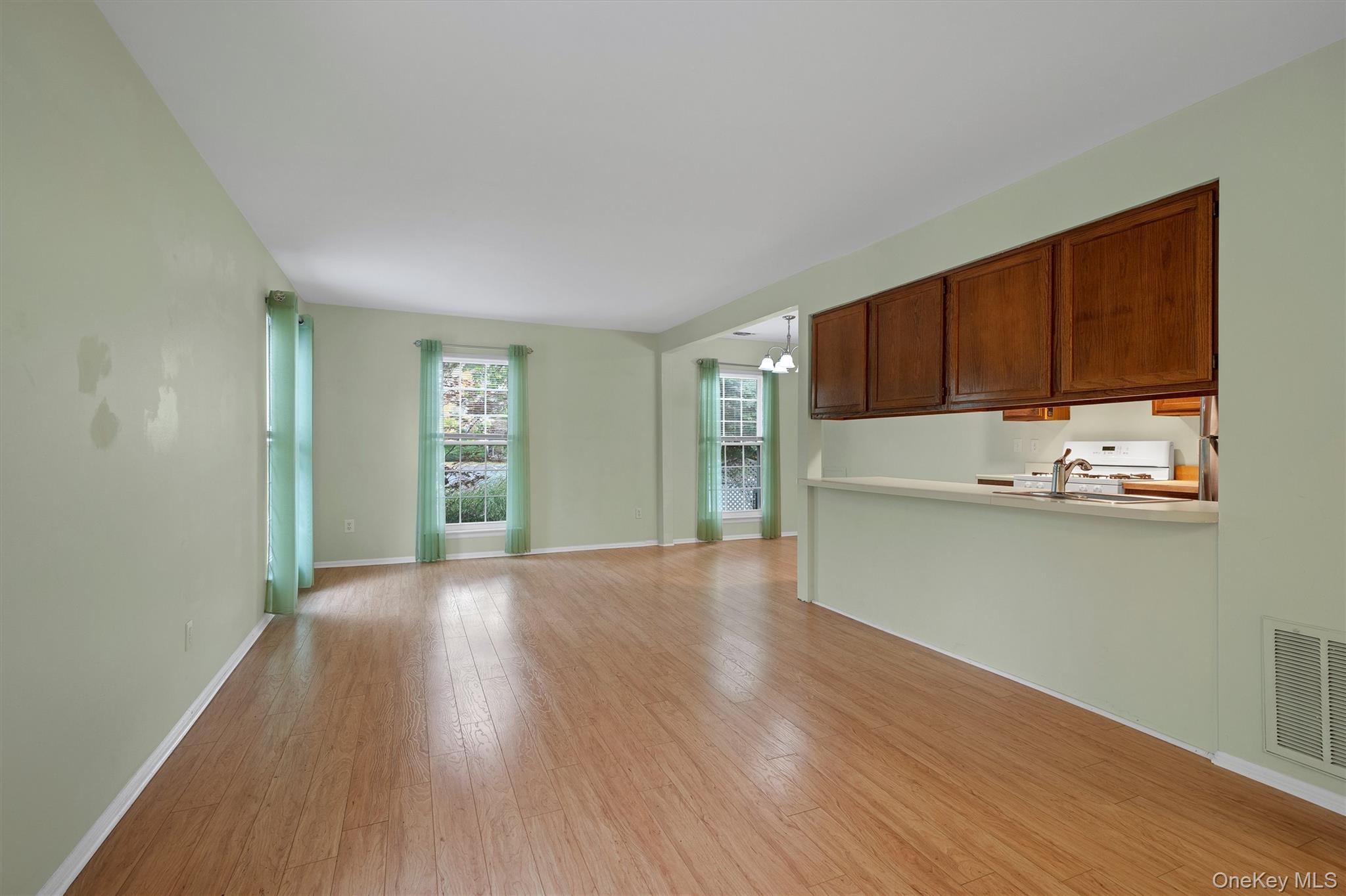 29 The Rise, Warwick, NY 10990