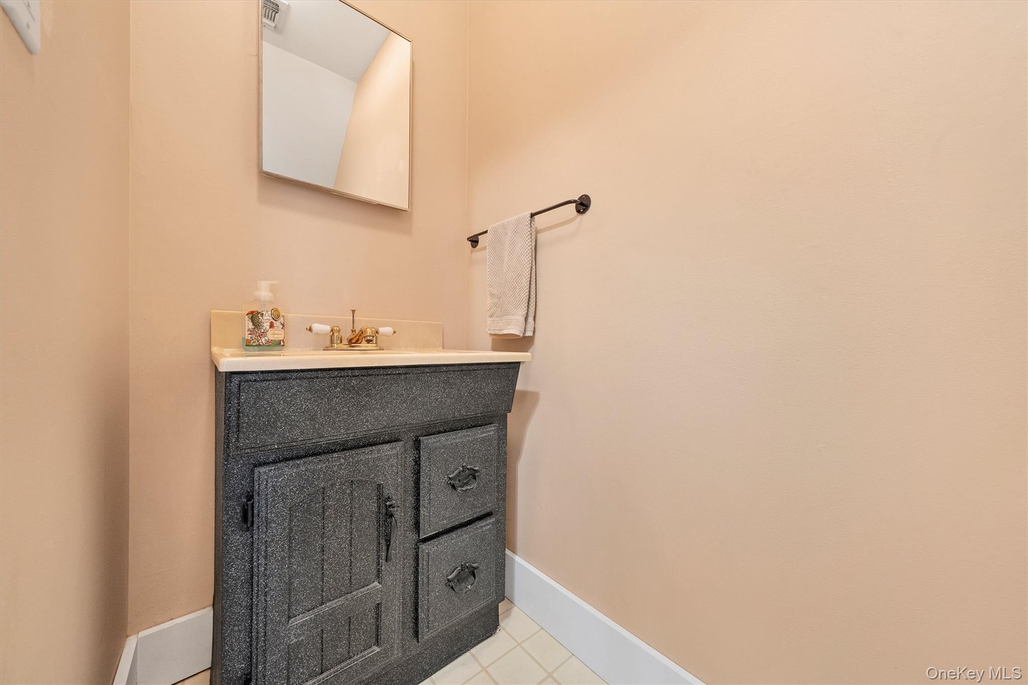 29 The Rise, Warwick, NY 10990