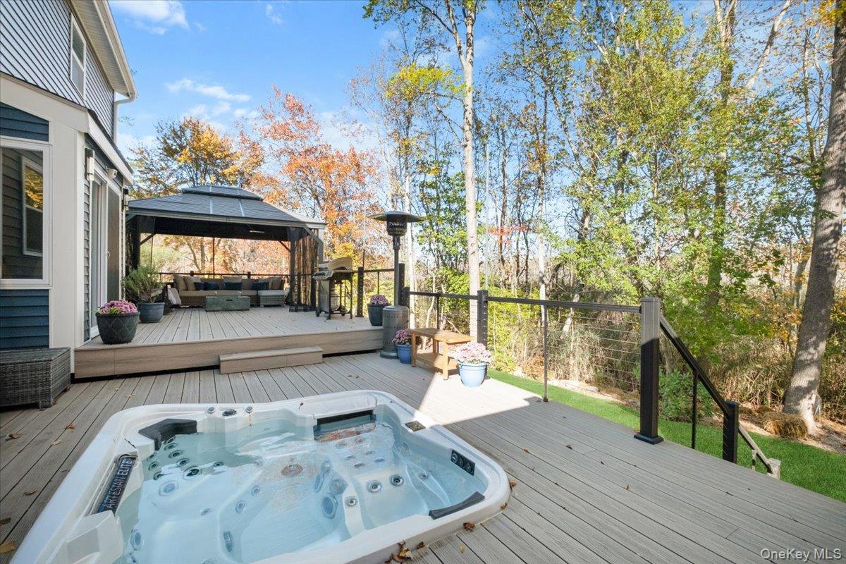 67 Thoreau Court, Yorktown Heights, NY 10598