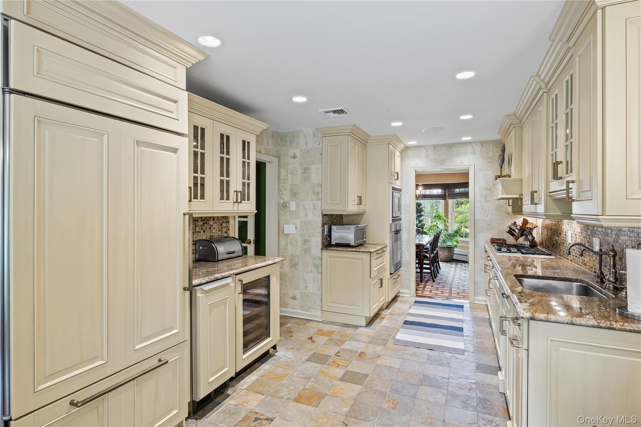 336 Bay Avenue, Huntington Bay, NY 11743