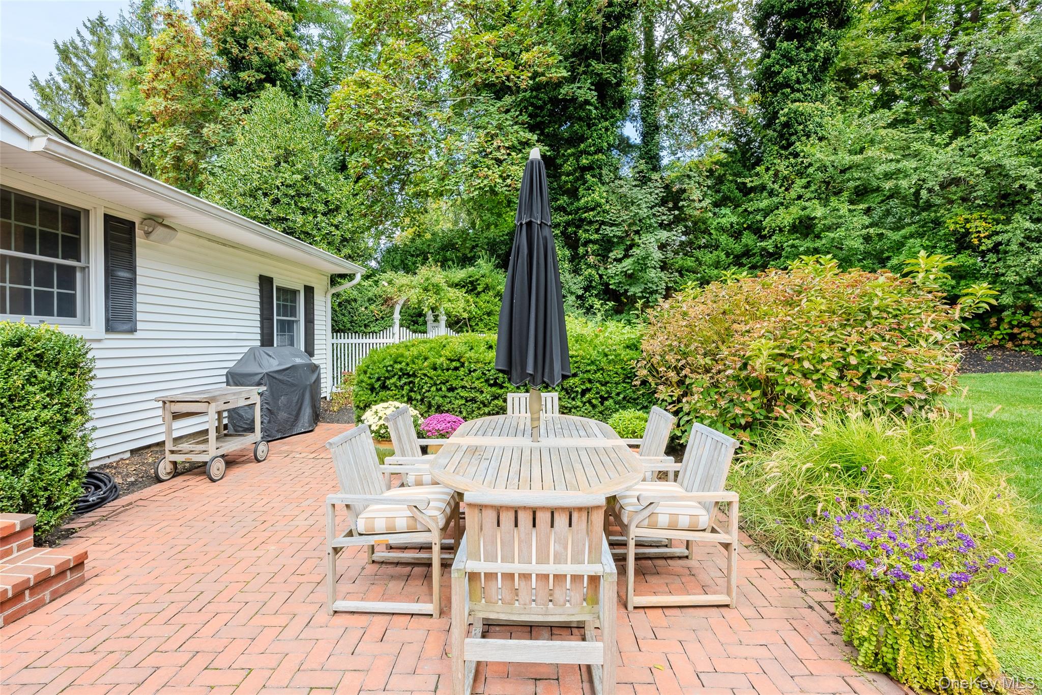 336 Bay Avenue, Huntington Bay, NY 11743