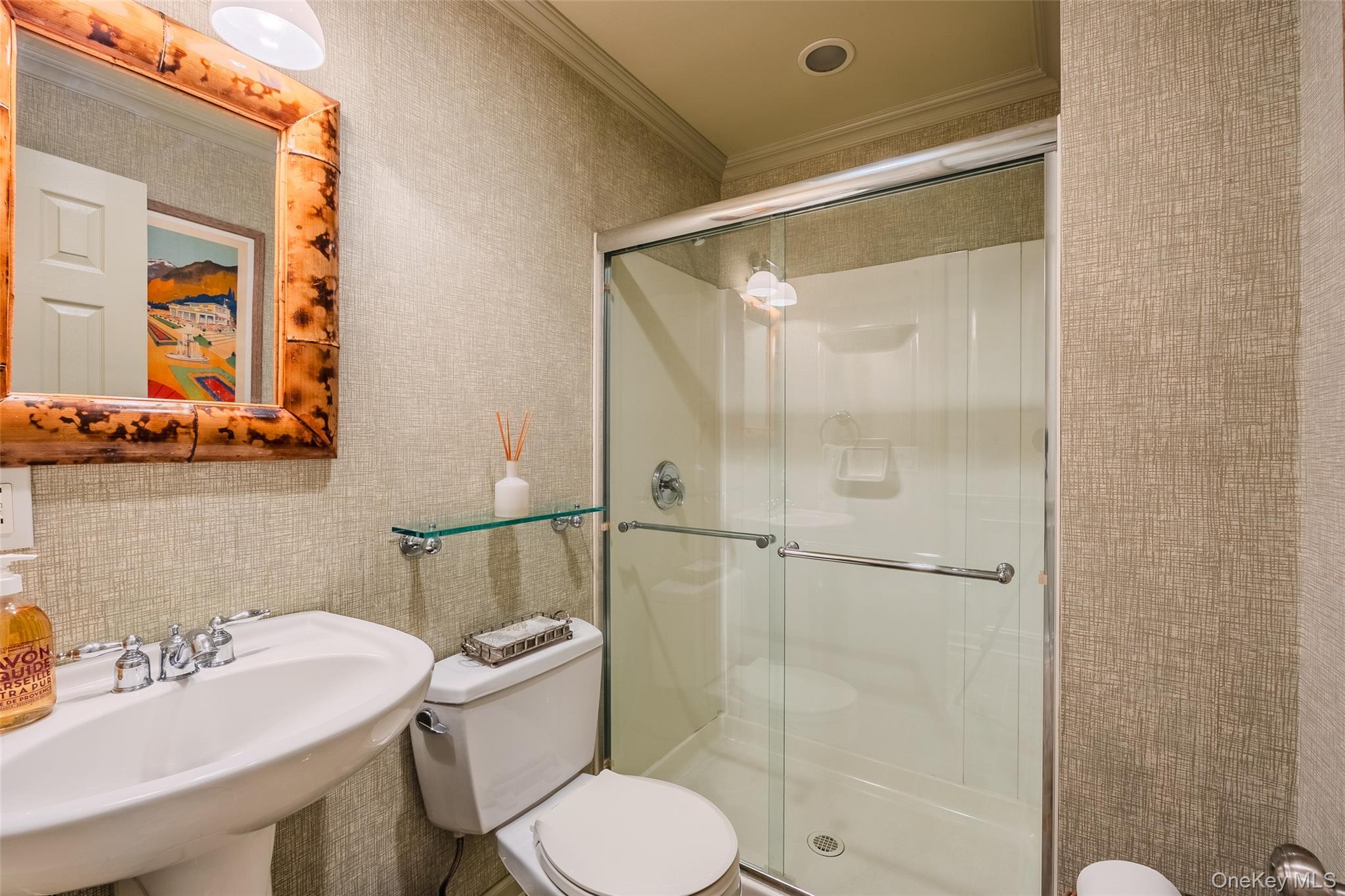 336 Bay Avenue, Huntington Bay, NY 11743