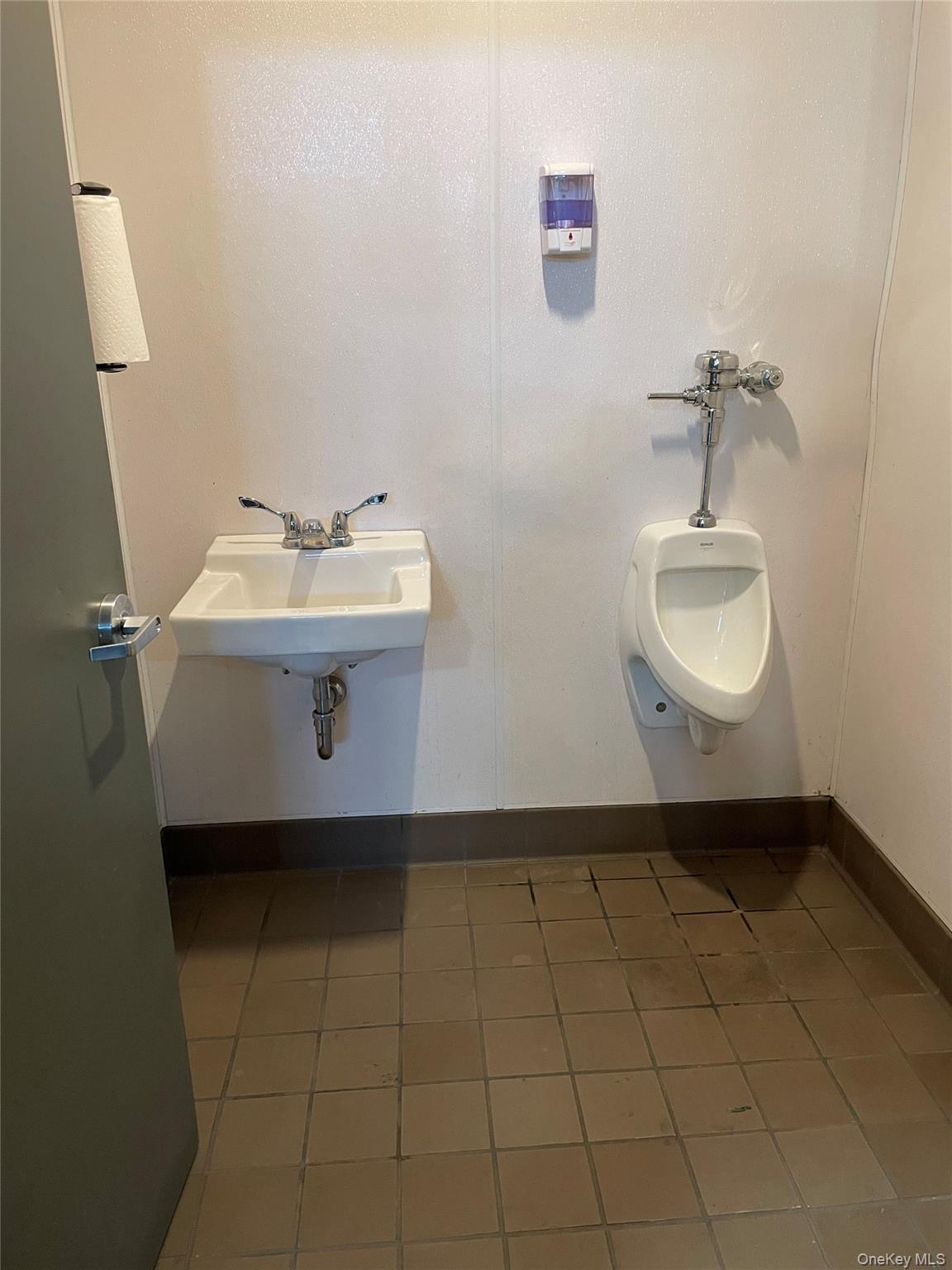 21 Deforest Street, Amityville, NY 11701