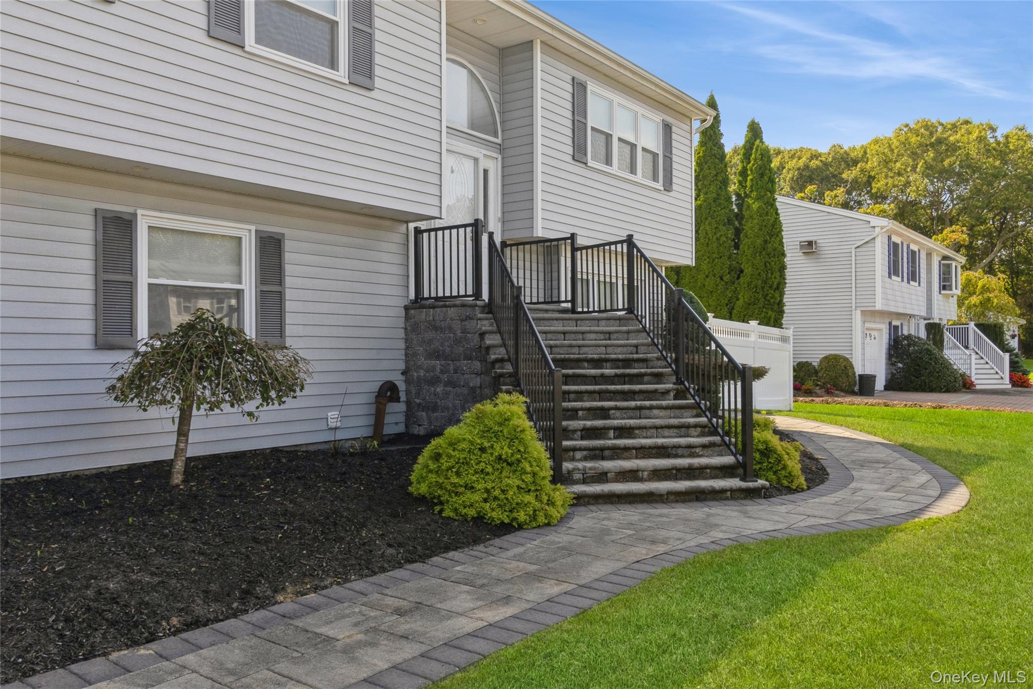 4 Monarch Avenue, Selden, NY 11784