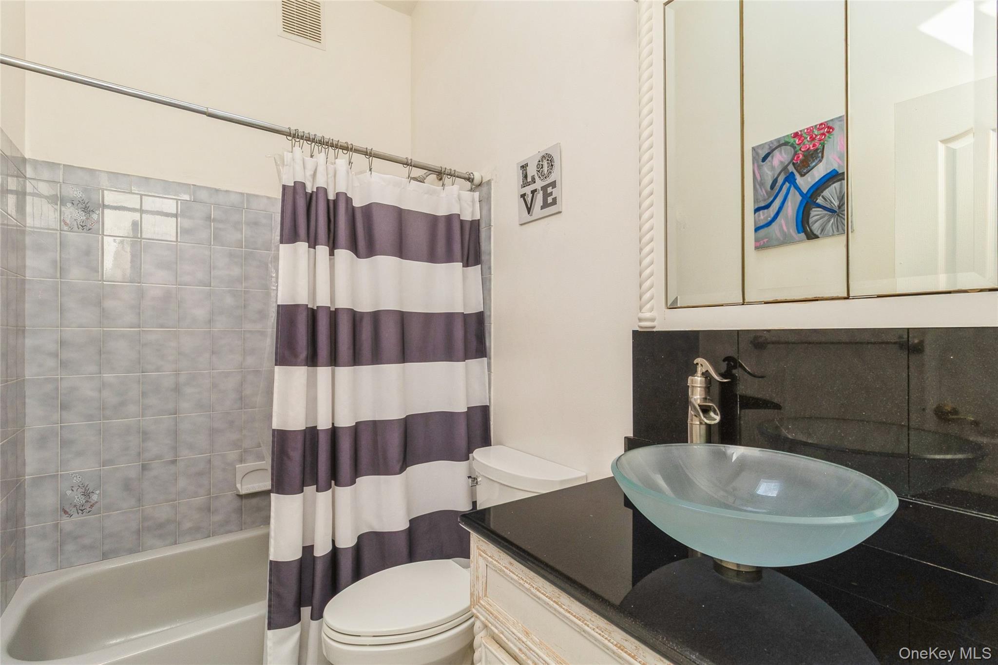 4 Monarch Avenue, Selden, NY 11784