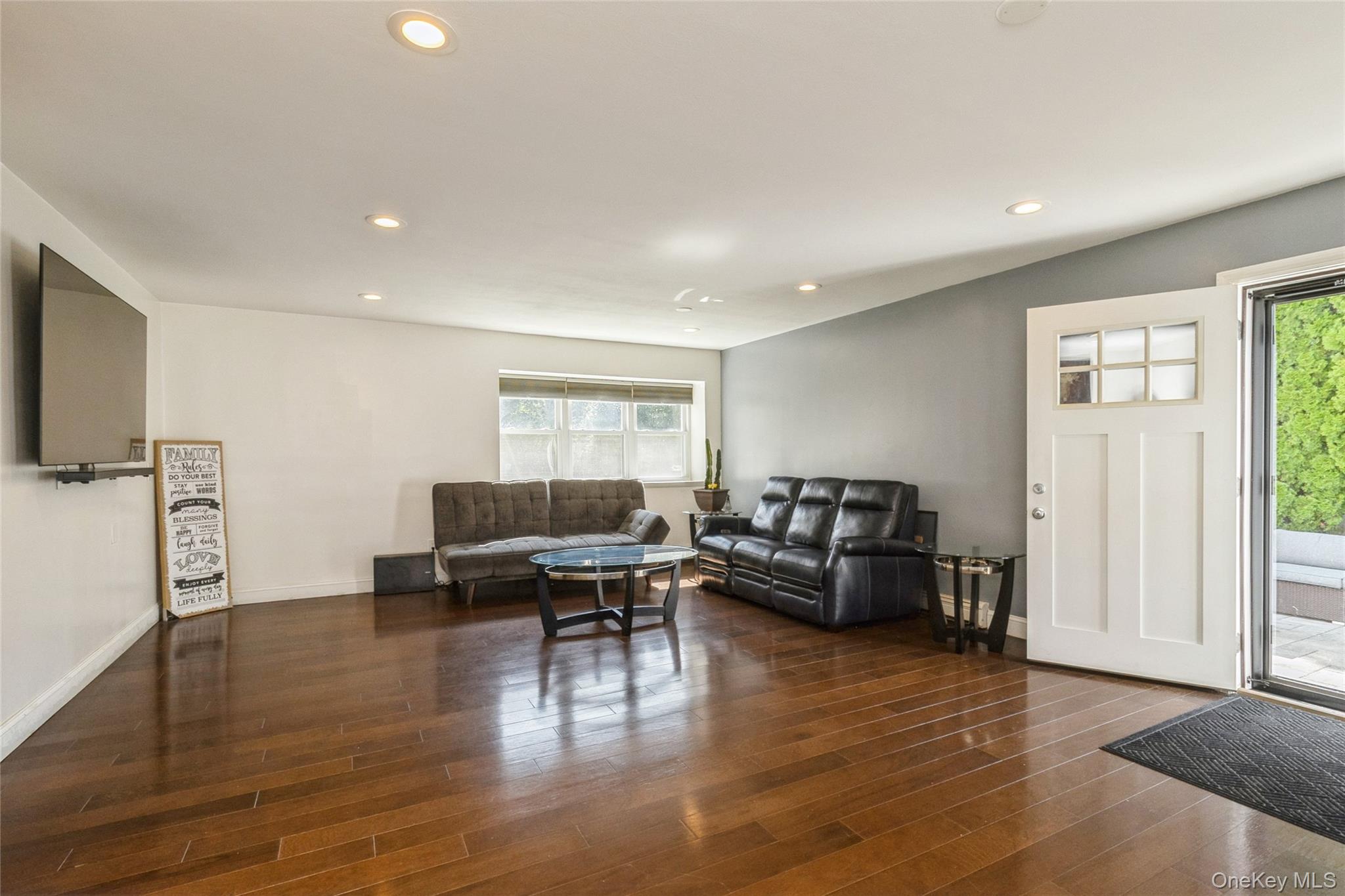 4 Monarch Avenue, Selden, NY 11784