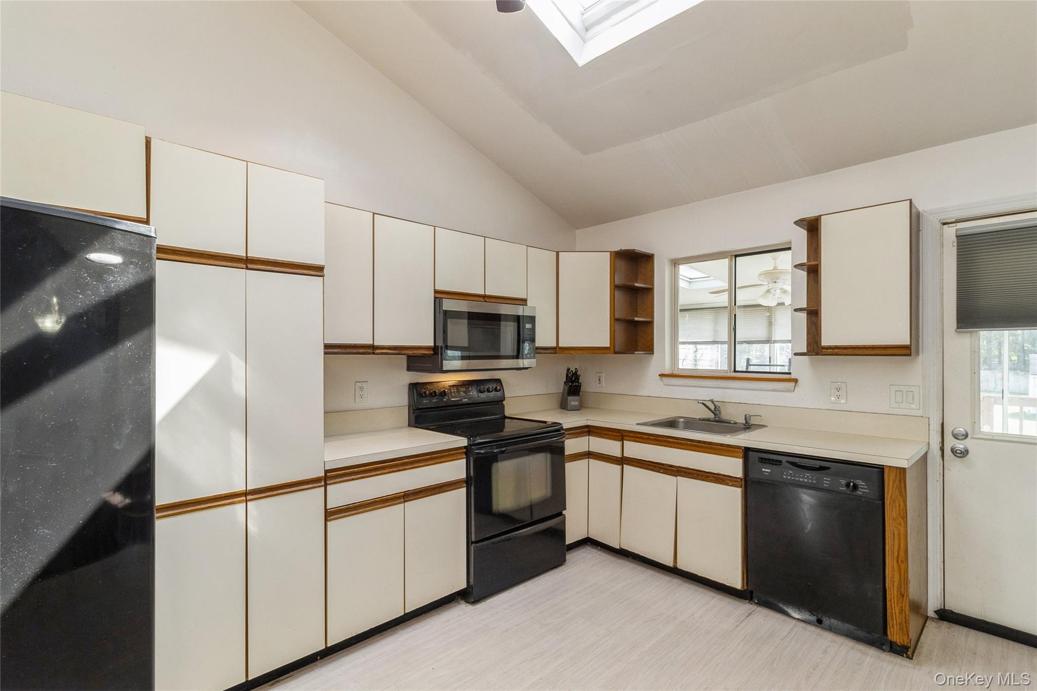 4 Monarch Avenue, Selden, NY 11784