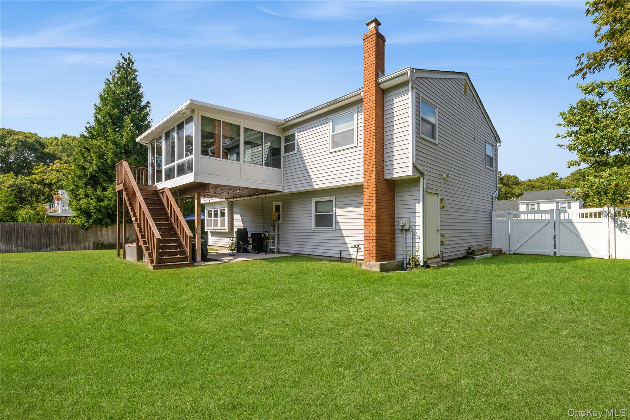 4 Monarch Avenue, Selden, NY 11784