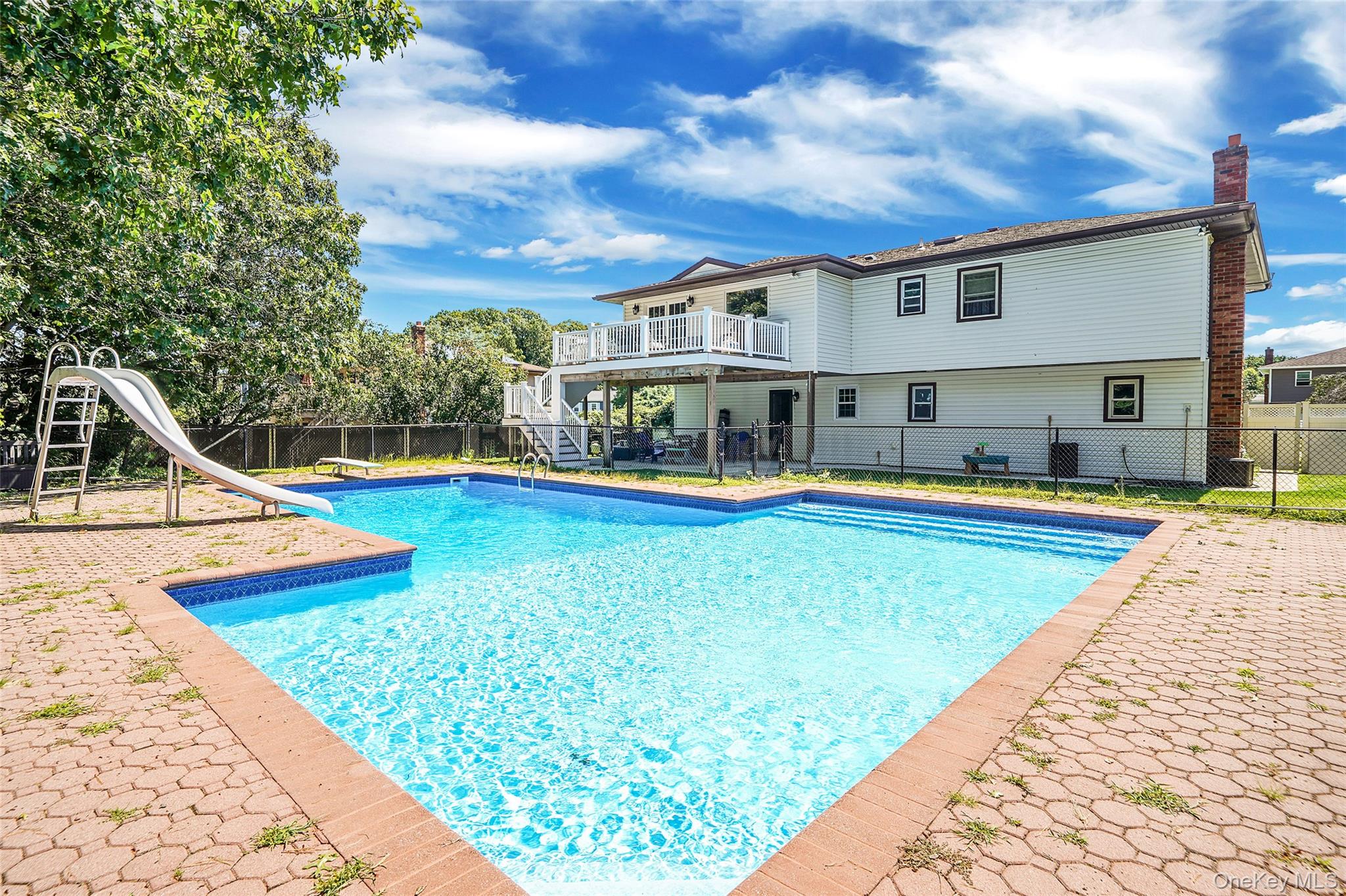 5 Hermart Lane, Ronkonkoma, NY 11779