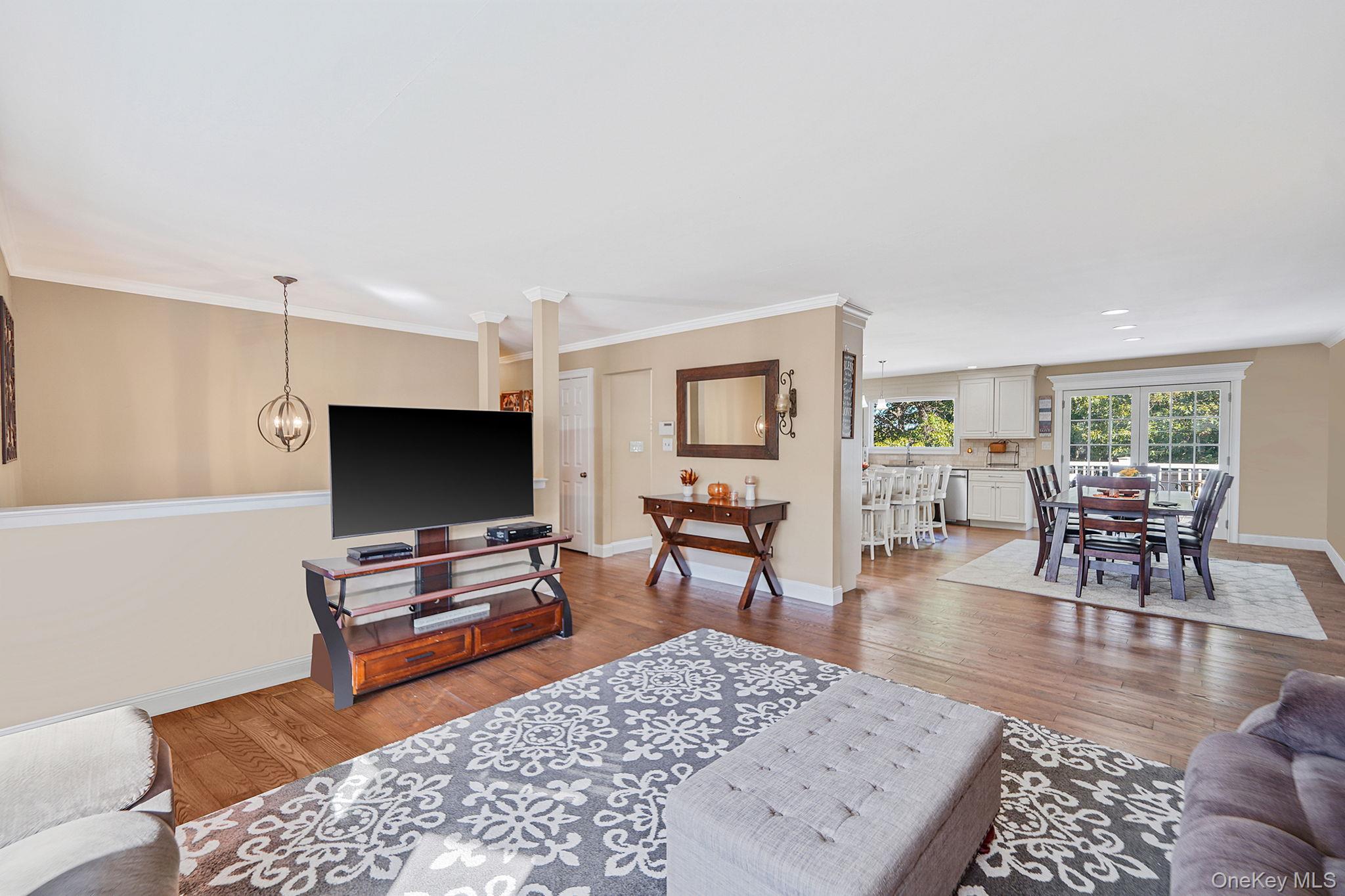 5 Hermart Lane, Ronkonkoma, NY 11779