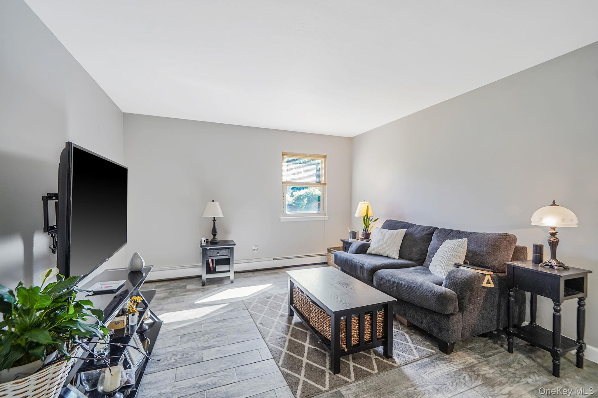 5 Hermart Lane, Ronkonkoma, NY 11779