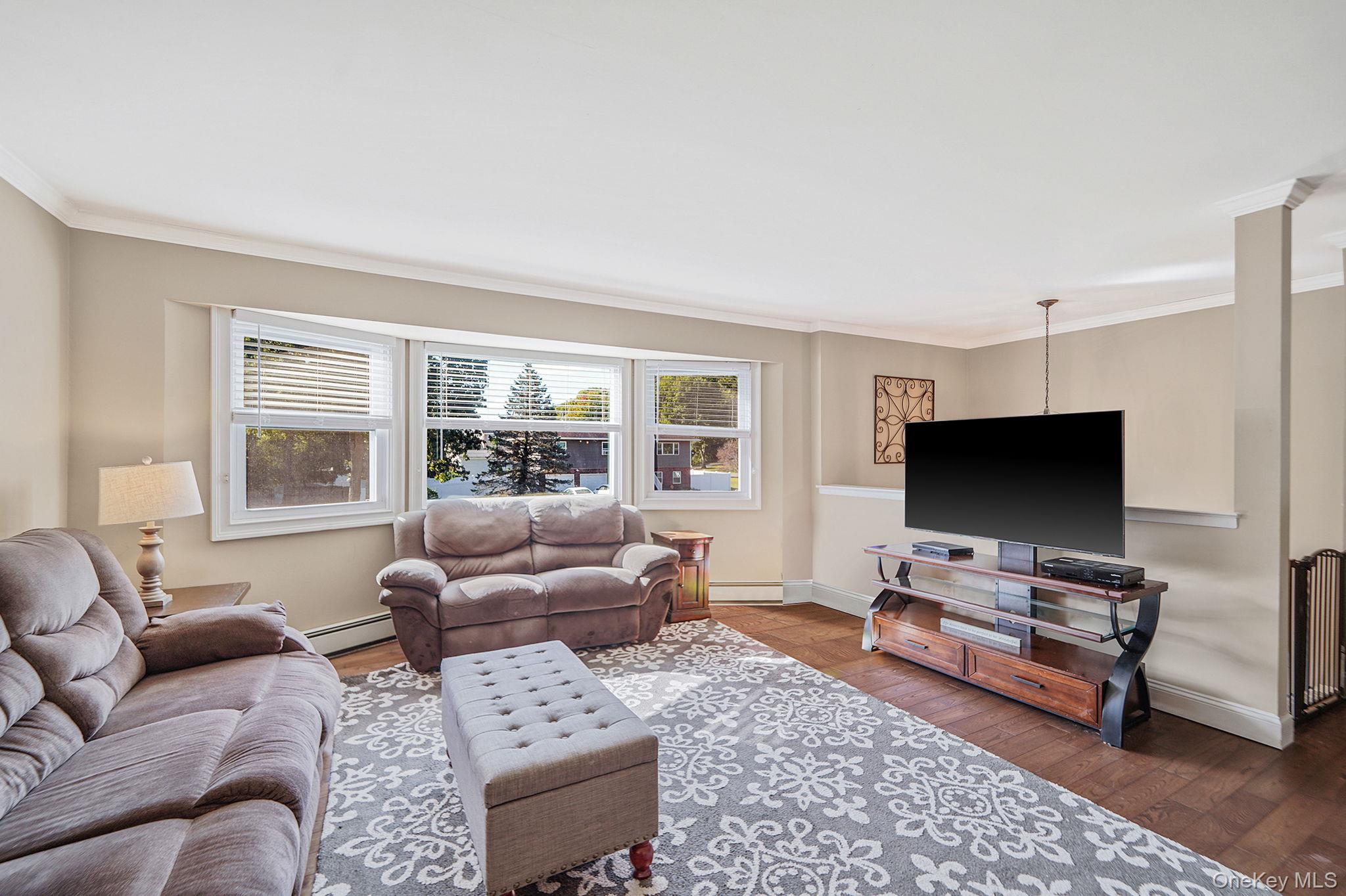 5 Hermart Lane, Ronkonkoma, NY 11779