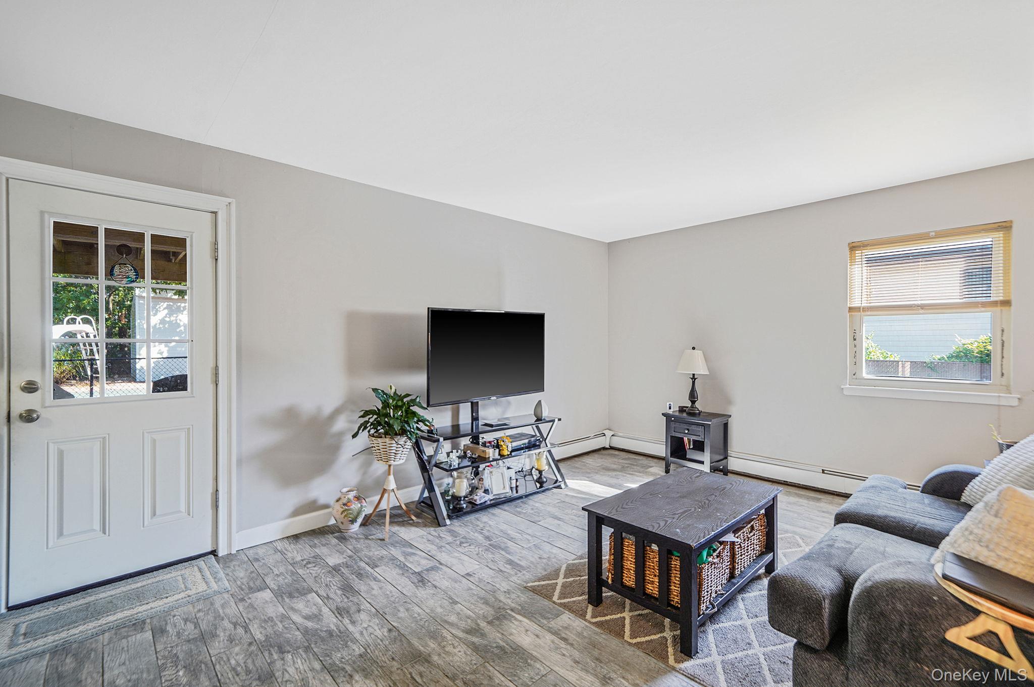 5 Hermart Lane, Ronkonkoma, NY 11779