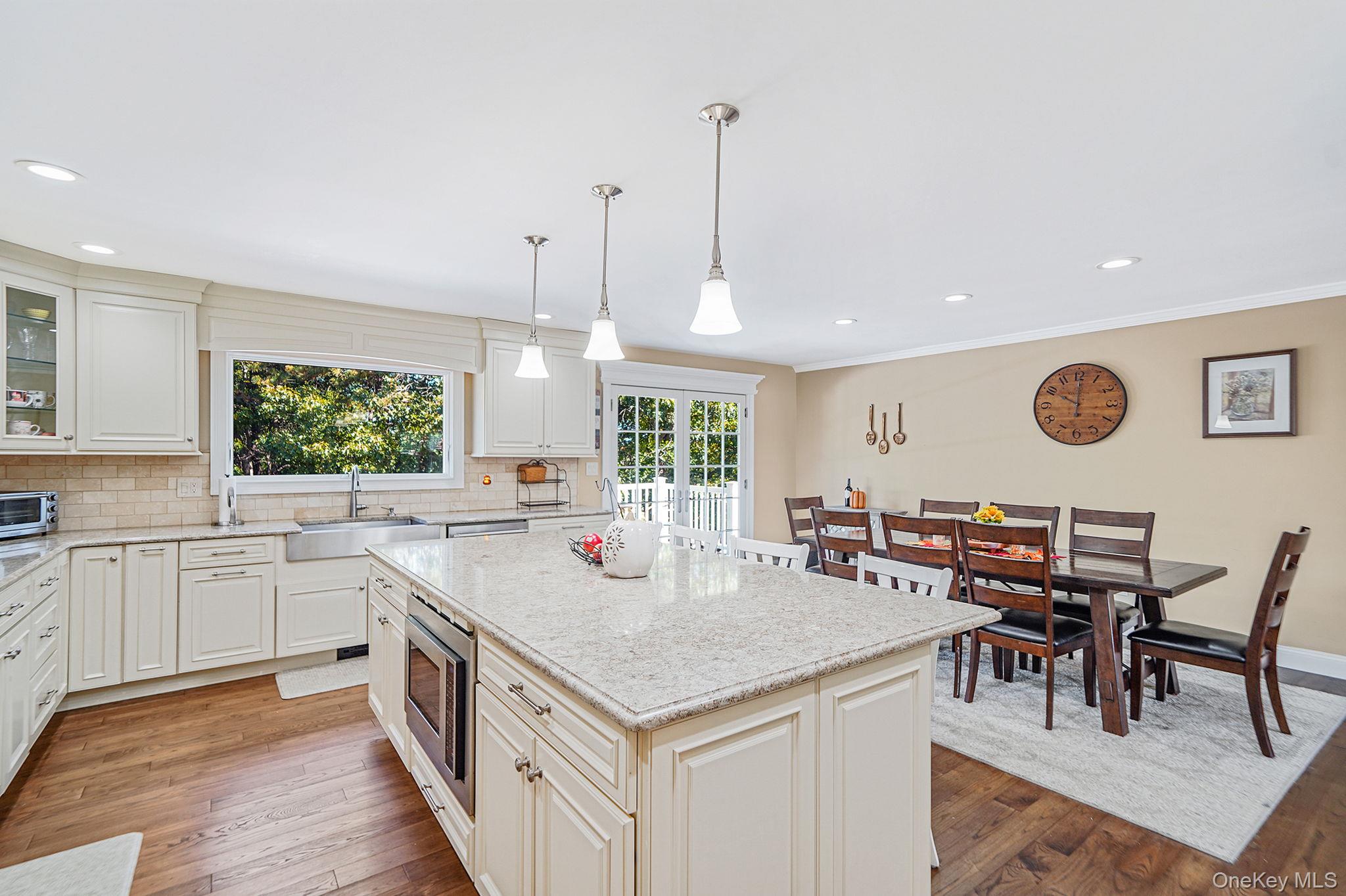 5 Hermart Lane, Ronkonkoma, NY 11779