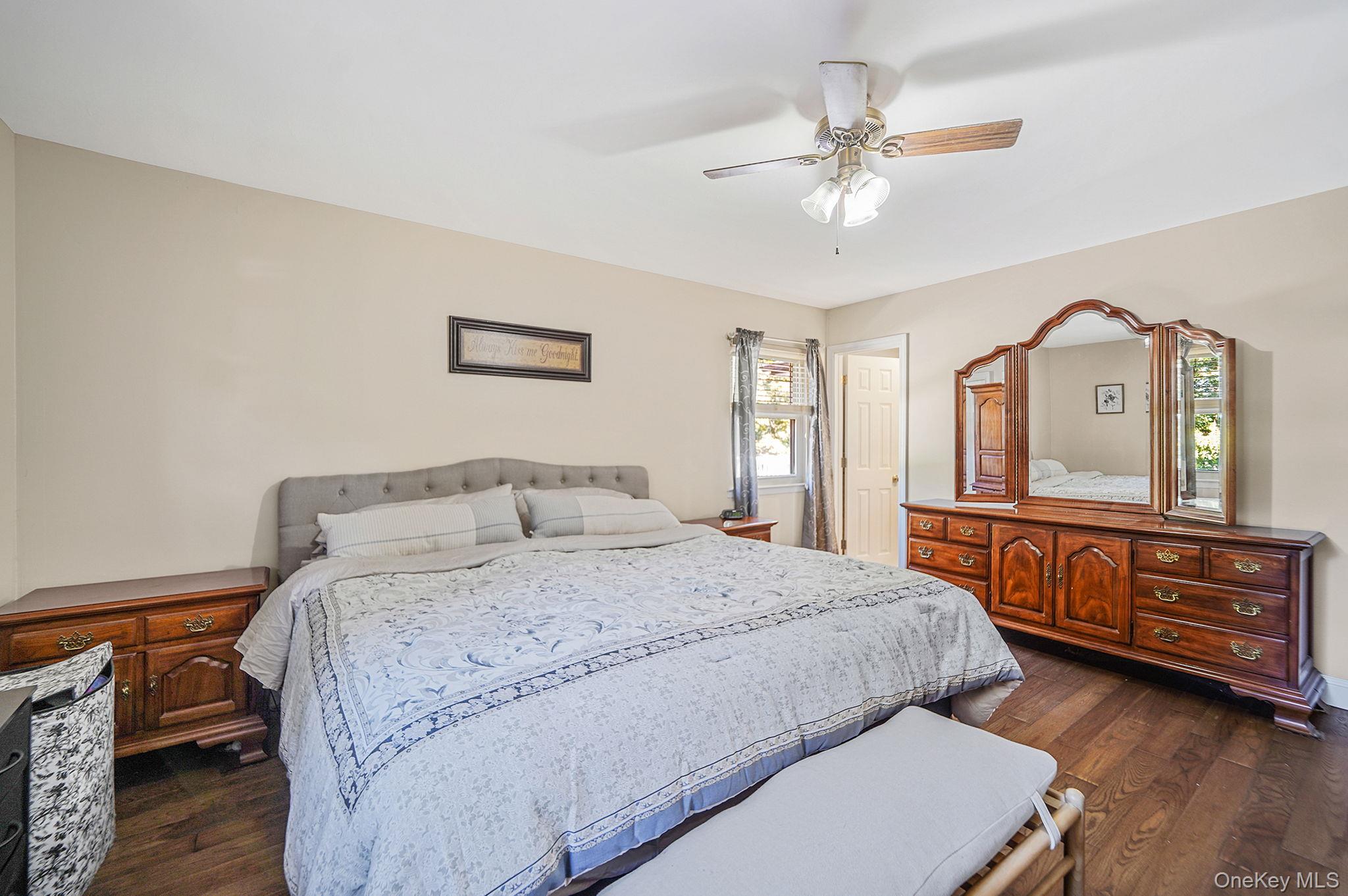 5 Hermart Lane, Ronkonkoma, NY 11779