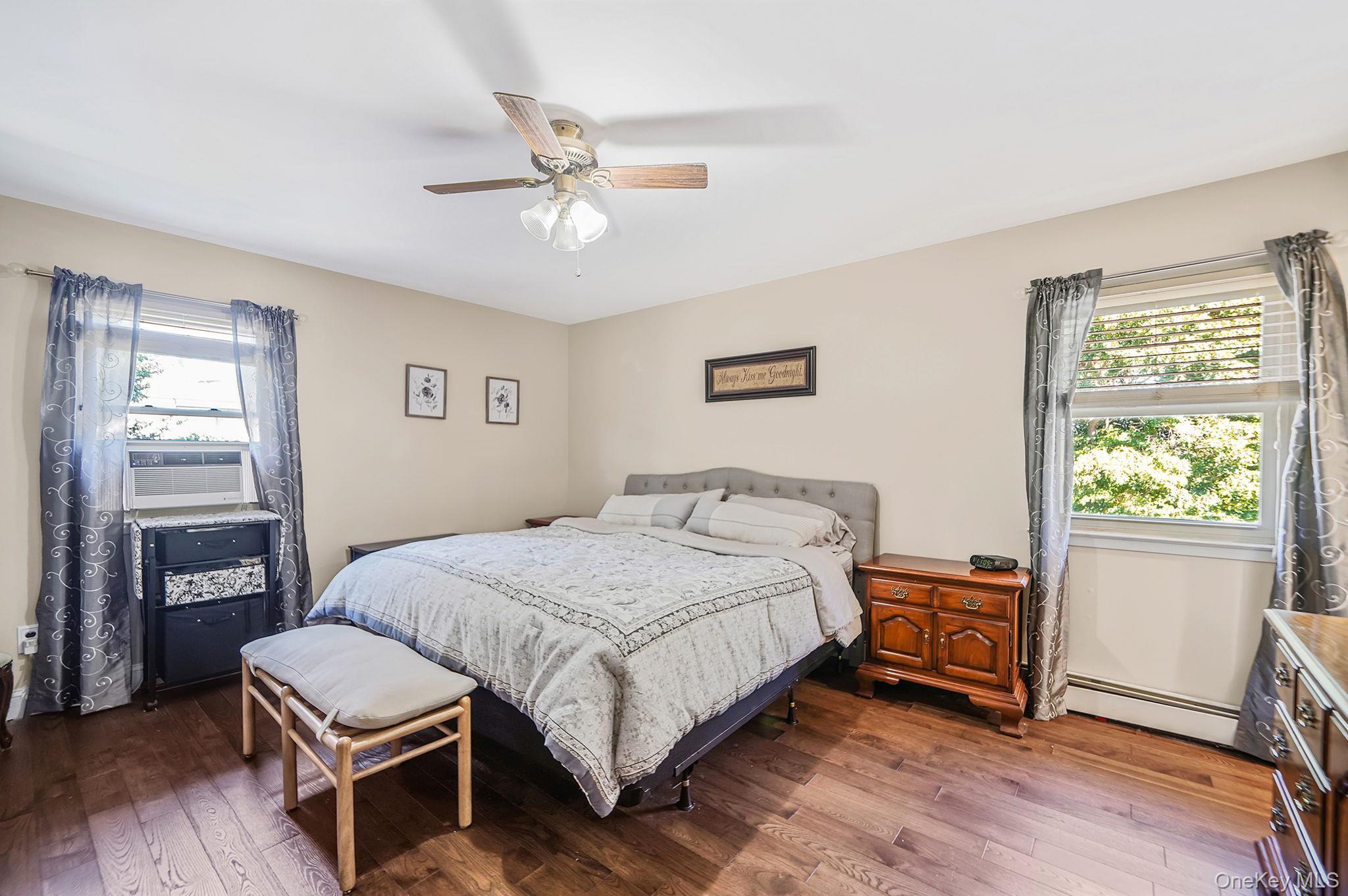 5 Hermart Lane, Ronkonkoma, NY 11779