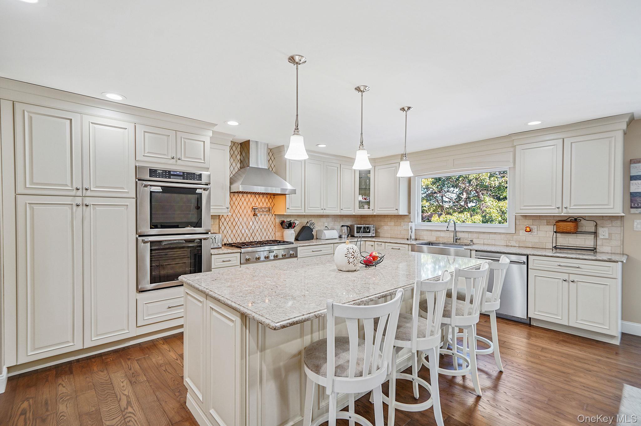 5 Hermart Lane, Ronkonkoma, NY 11779