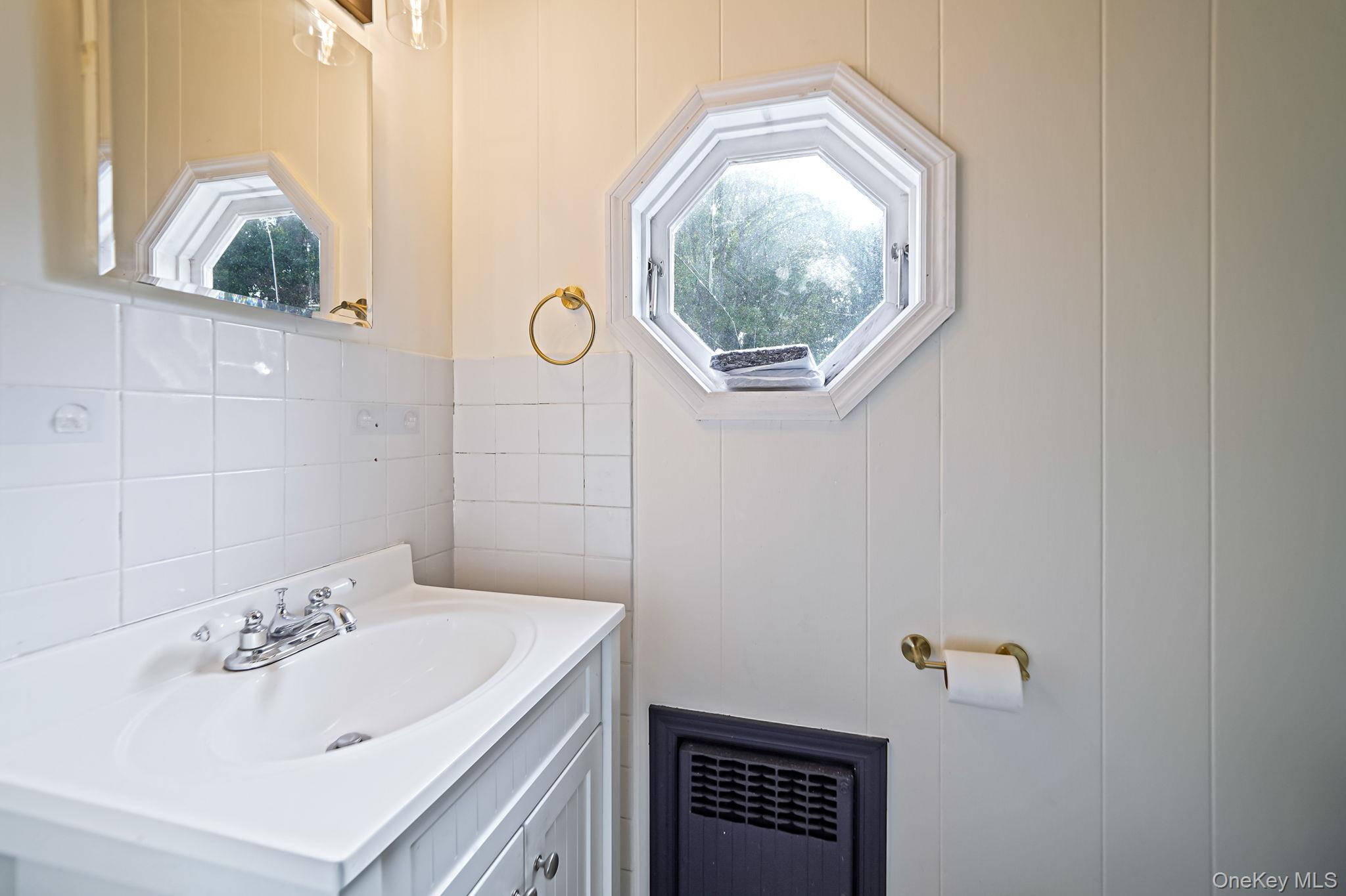 77 Lodge Avenue, Huntington Station, NY 11746