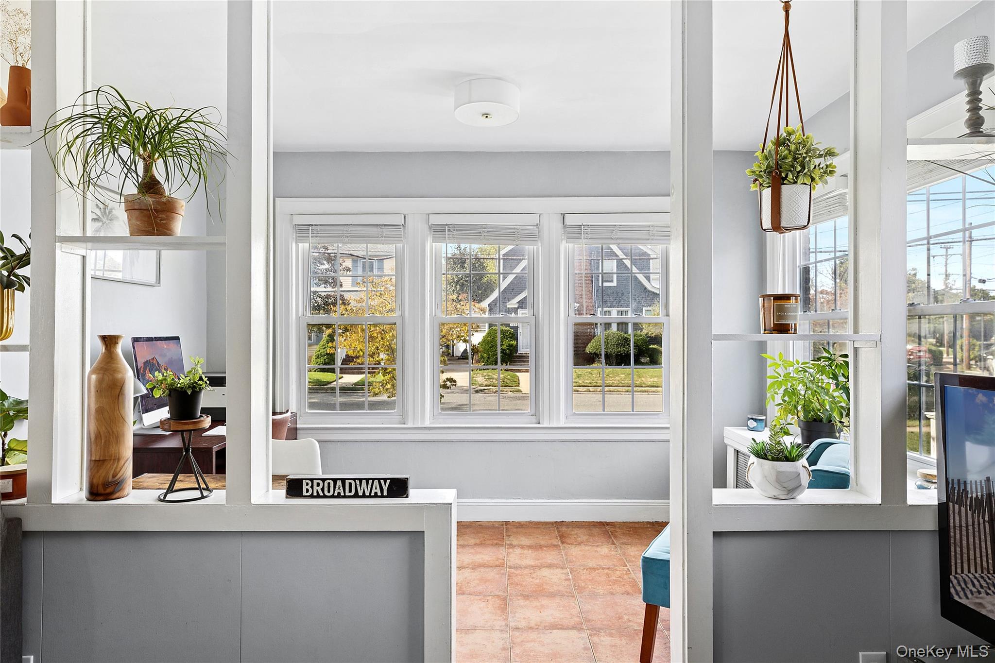 142 Rocklyn Avenue, Lynbrook, NY 11563