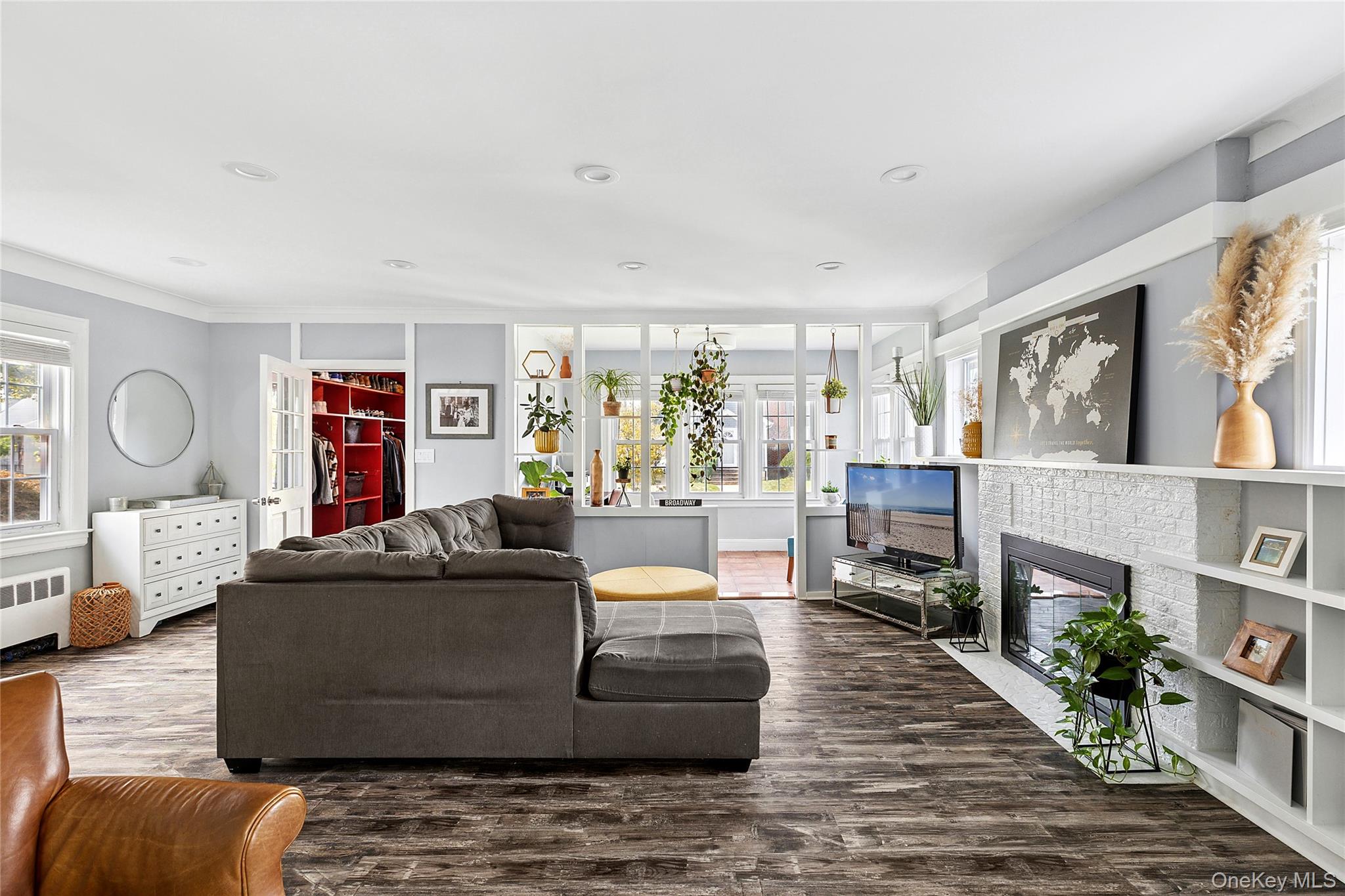 142 Rocklyn Avenue, Lynbrook, NY 11563