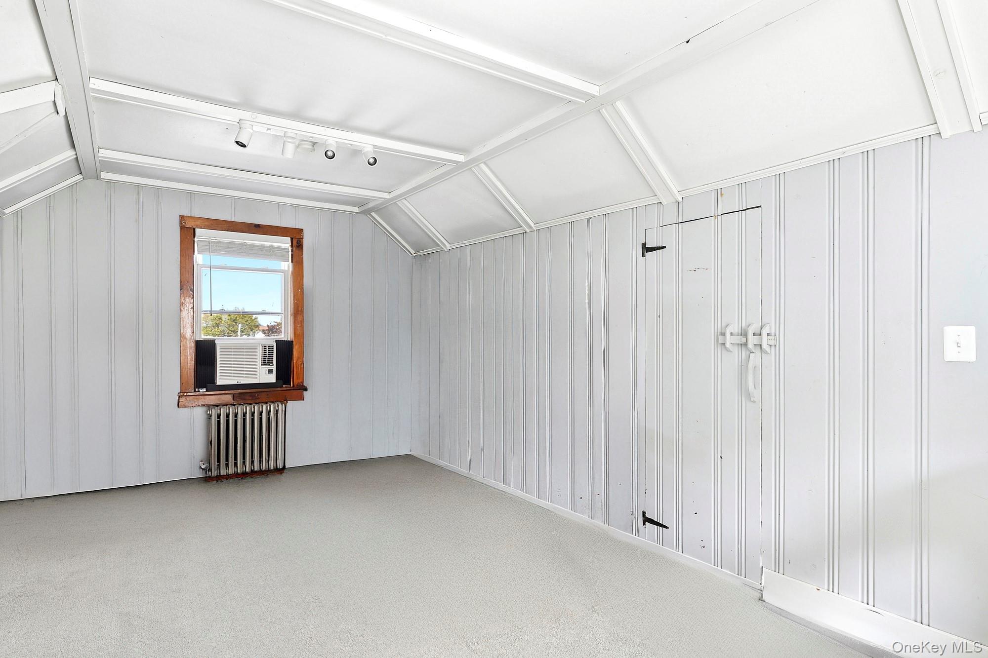 142 Rocklyn Avenue, Lynbrook, NY 11563