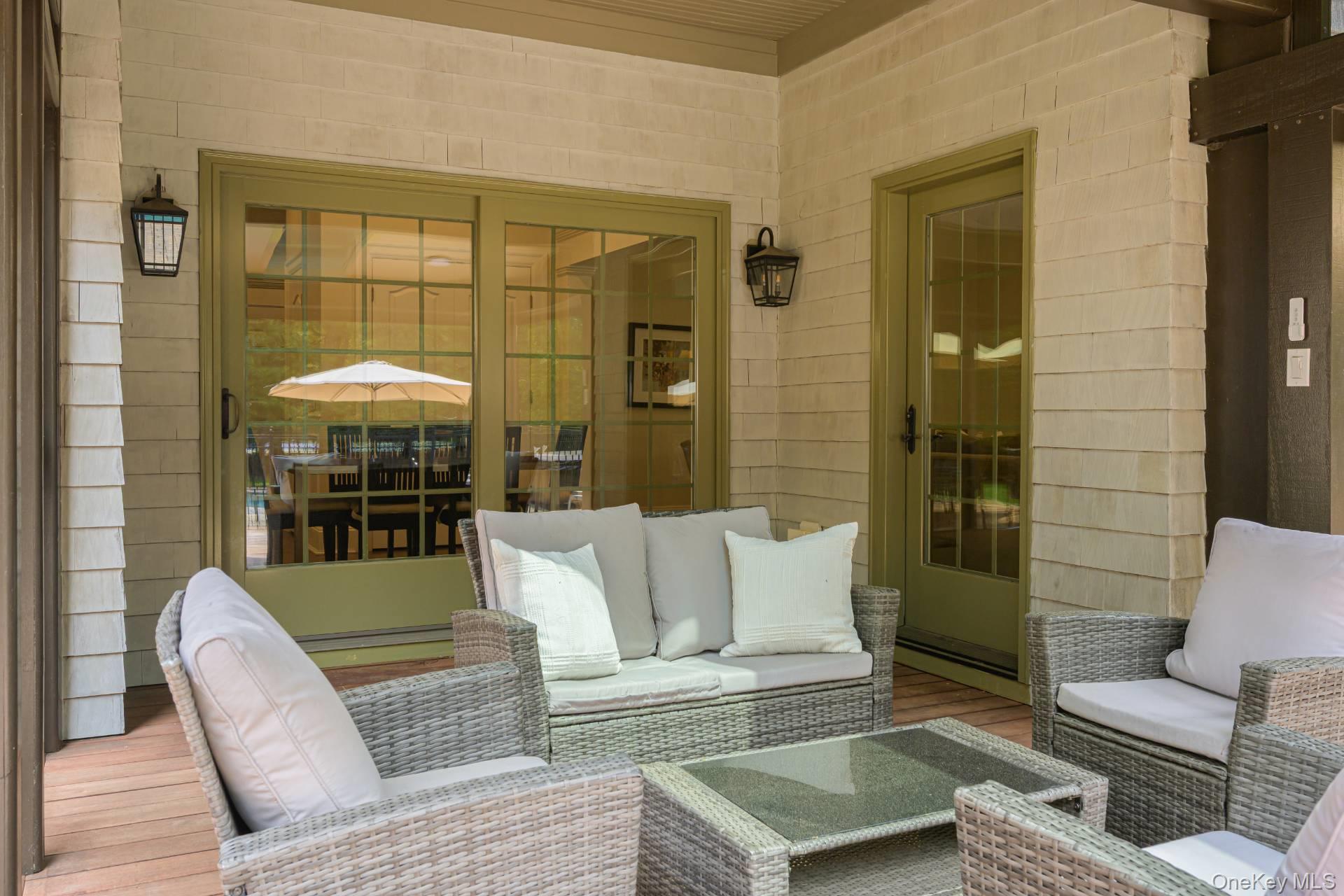 19 Arbutus Road, Quogue, NY 11959