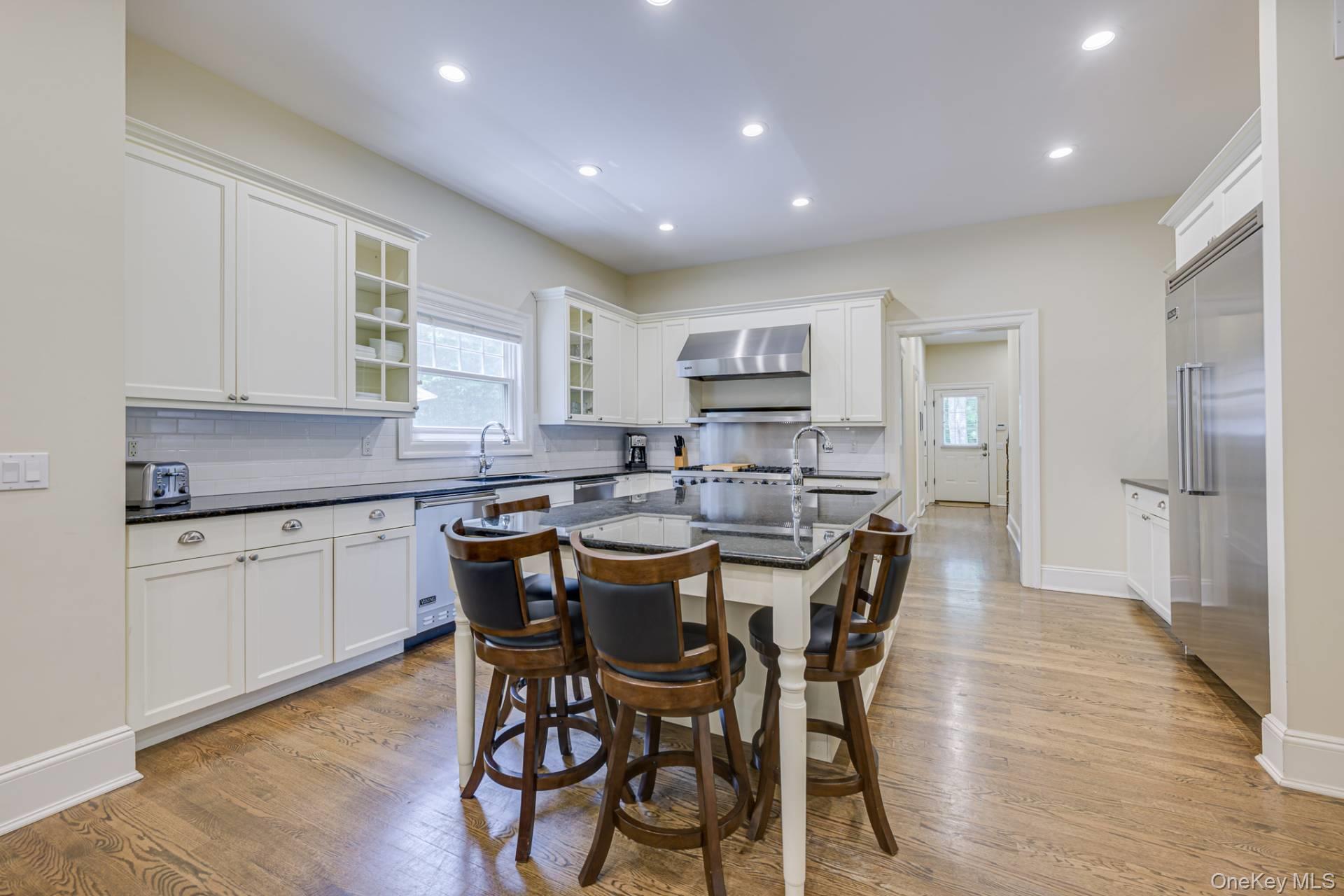 19 Arbutus Road, Quogue, NY 11959