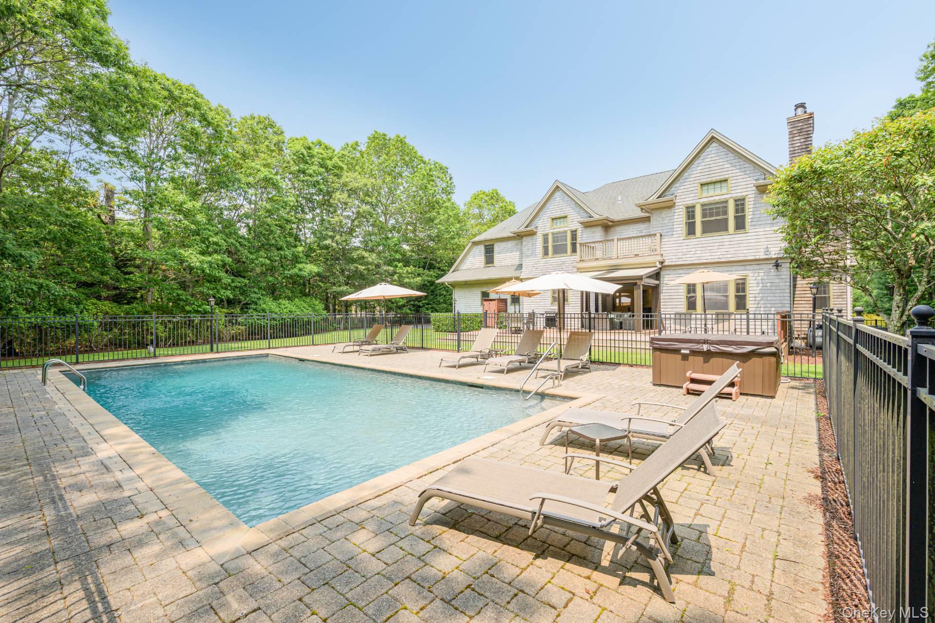 19 Arbutus Road, Quogue, NY 11959