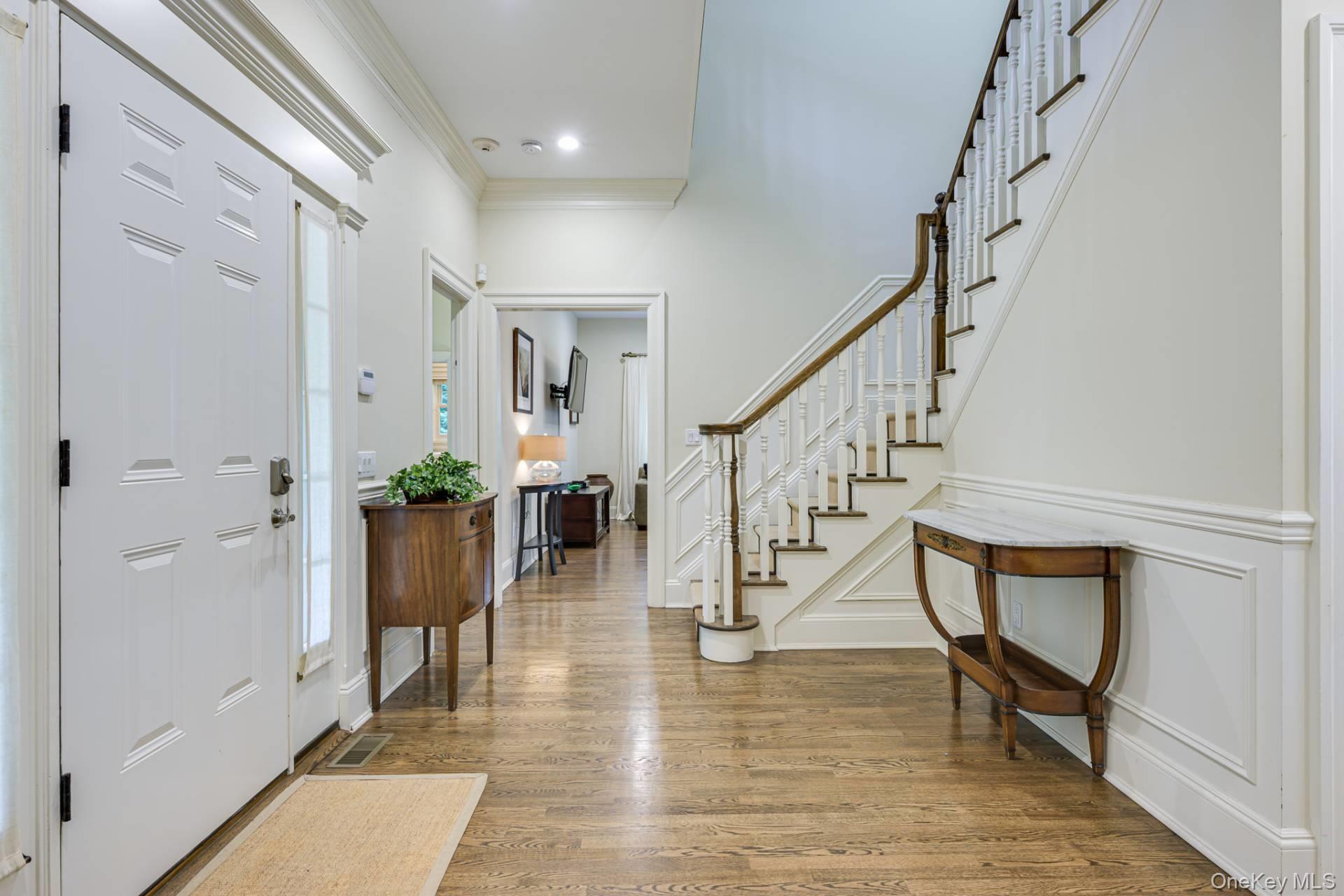 19 Arbutus Road, Quogue, NY 11959