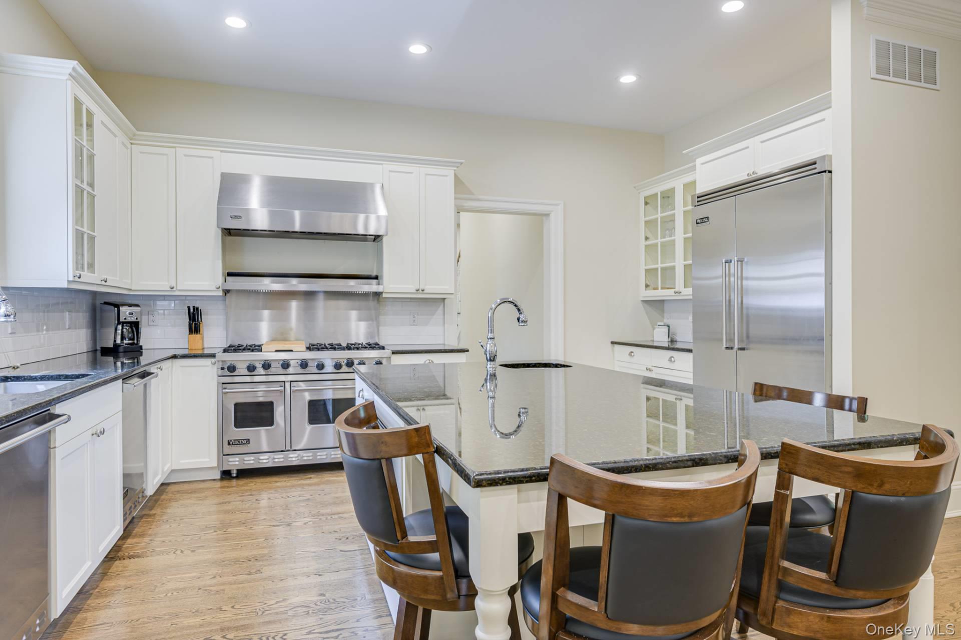 19 Arbutus Road, Quogue, NY 11959