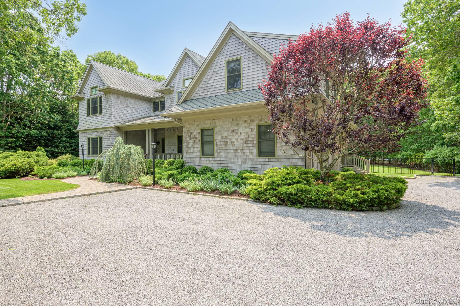 19 Arbutus Road, Quogue, NY 11959